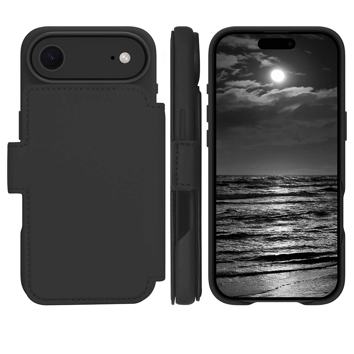 Una custodia nera per telefono con un telefono a destra che mostra un paesaggio marino illuminato dalla luna. La custodia ha un porta carte.