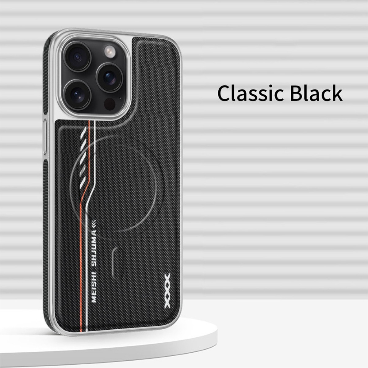 Eine Handyhülle mit schwarzem, strukturiertem Rücken und klarem Rahmen. Der Text "Classic Black" steht rechts.