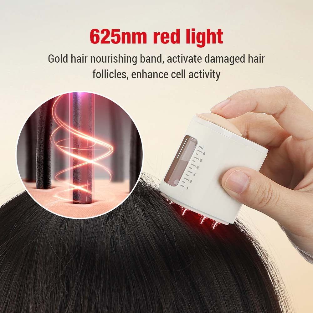 Eine Hand hält ein Gerät, das rotes Licht auf dunkles Haar strahlt. Der Einsatz zeigt Haarfollikel mit roten Lichtstrahlen.
