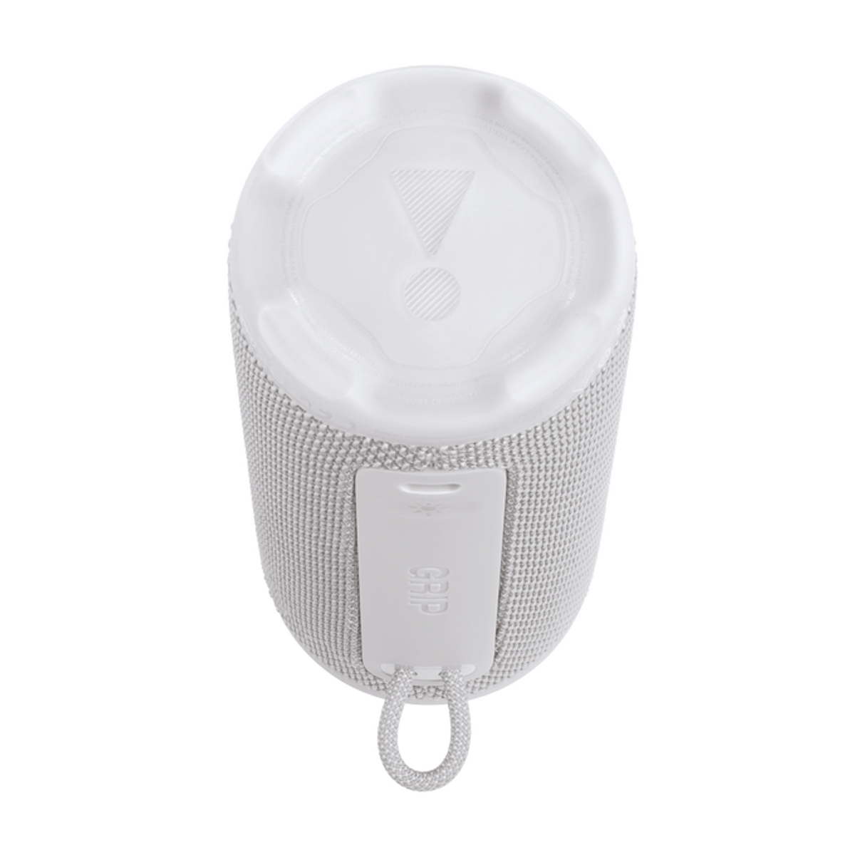 Un altoparlante JBL bianco, vista dall'alto. Ha una parte superiore bianca con il logo JBL, un corpo in rete grigia e un cinturino bianco con "GRIP".