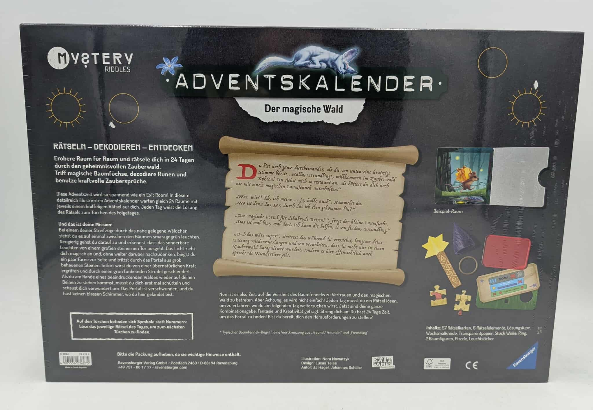 Adventskalenderbox. Zeigt eine Waldszene mit Text und Puzzleteilen.