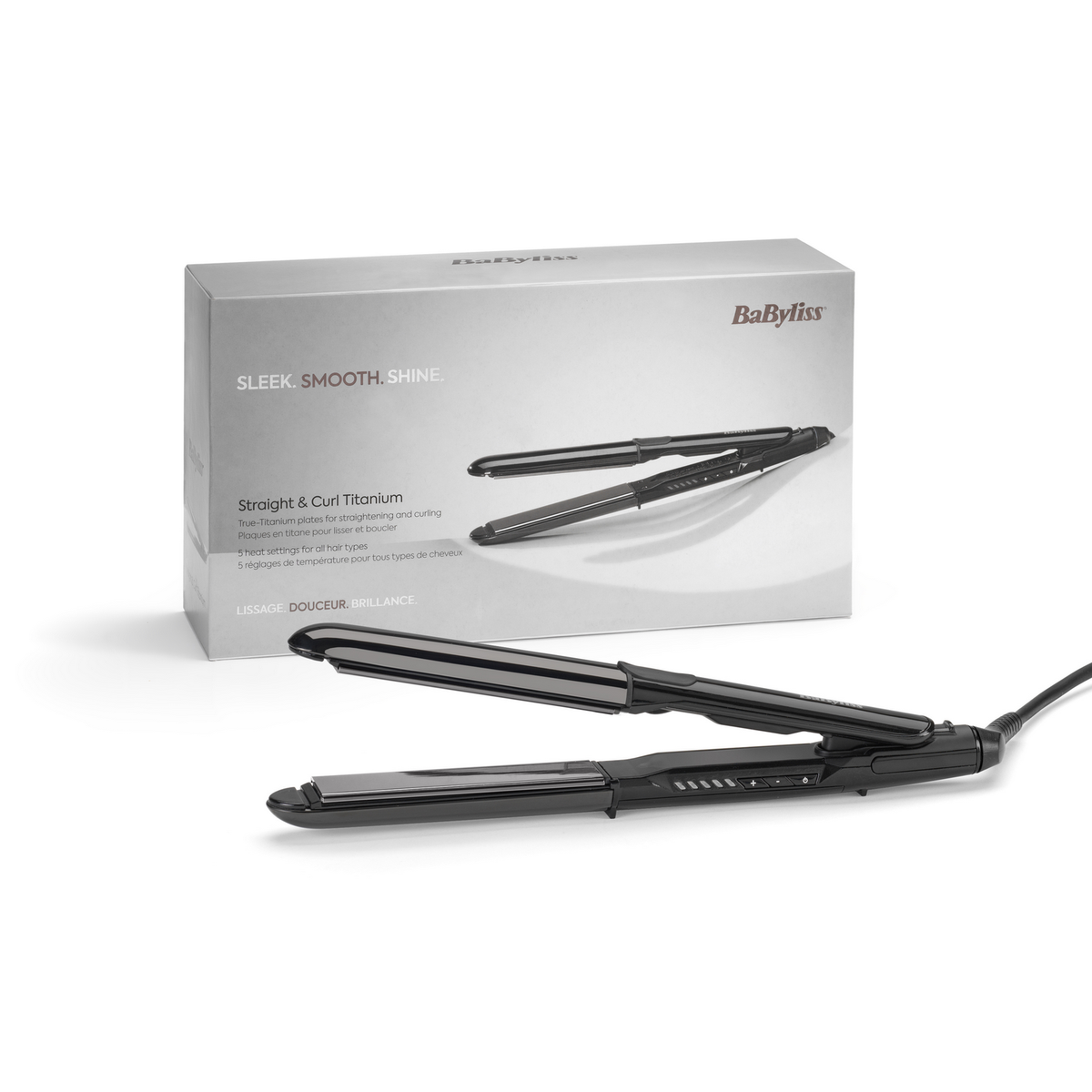 Czarna prostownica do włosów BaByliss i jej pudełko. Na pudełku napis 'SLEEK. SMOOTH. SHINE.' i 'Straight & Curl Titanium'.