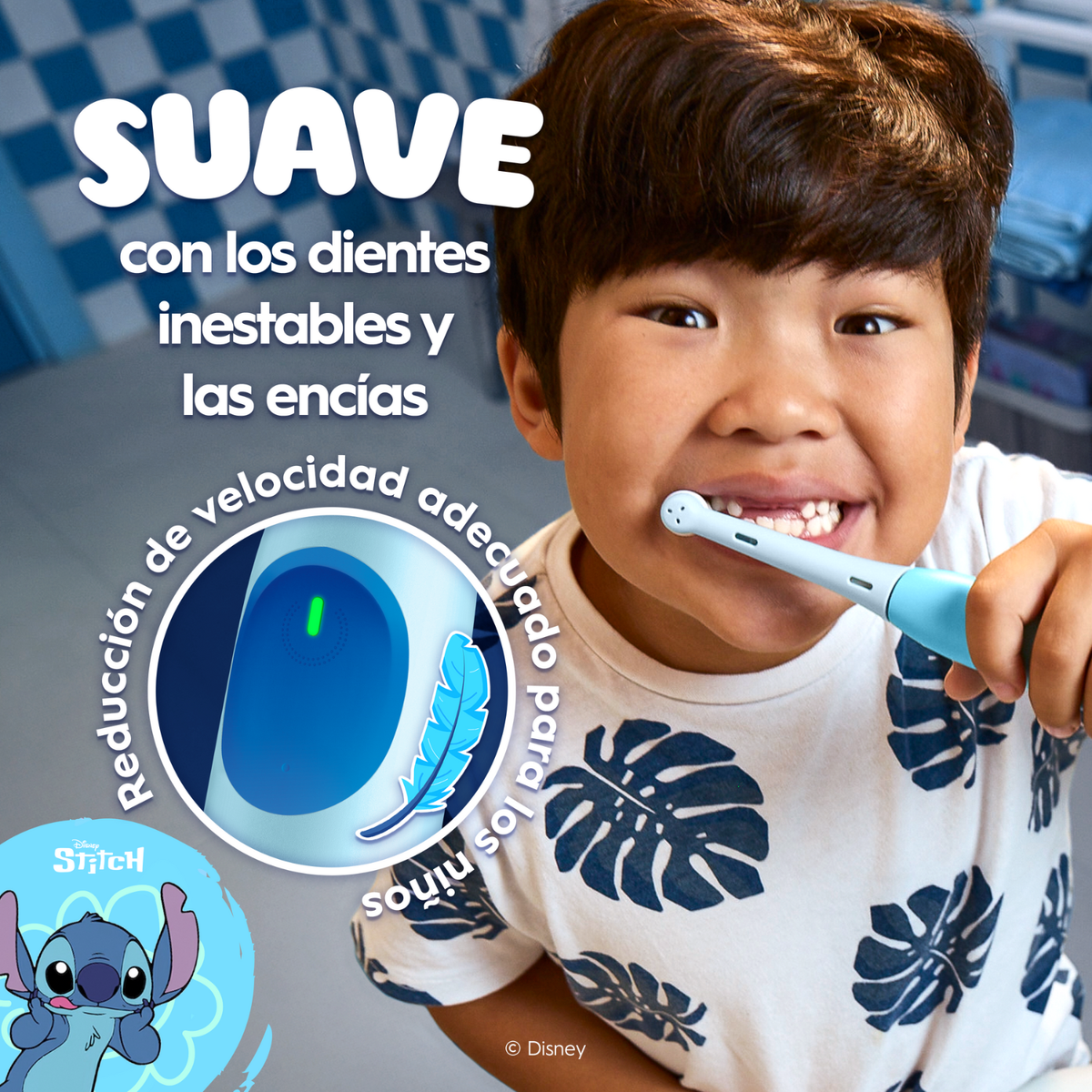 Ein Junge putzt sich mit einer blauen Zahnbürste die Zähne. Text liest sich 'SUAVE' und erwähnt Zahnfleisch und Kinder. Disney Stitch Logo ist sichtbar.