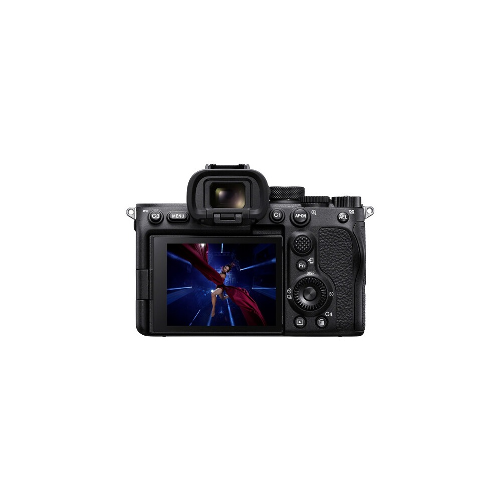 Una fotocamera nera mostra una donna in un tessuto rosso, davanti a uno sfondo blu. La fotocamera è su uno sfondo bianco.