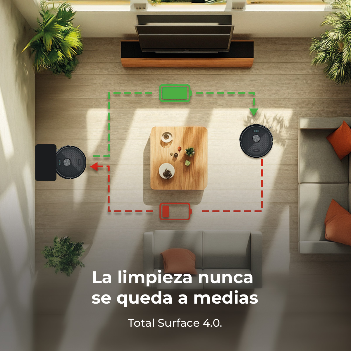 Aspirapolvere robotico, tavolino, divano e piante in una stanza. Il percorso di pulizia è indicato da linee tratteggiate e icone della batteria.