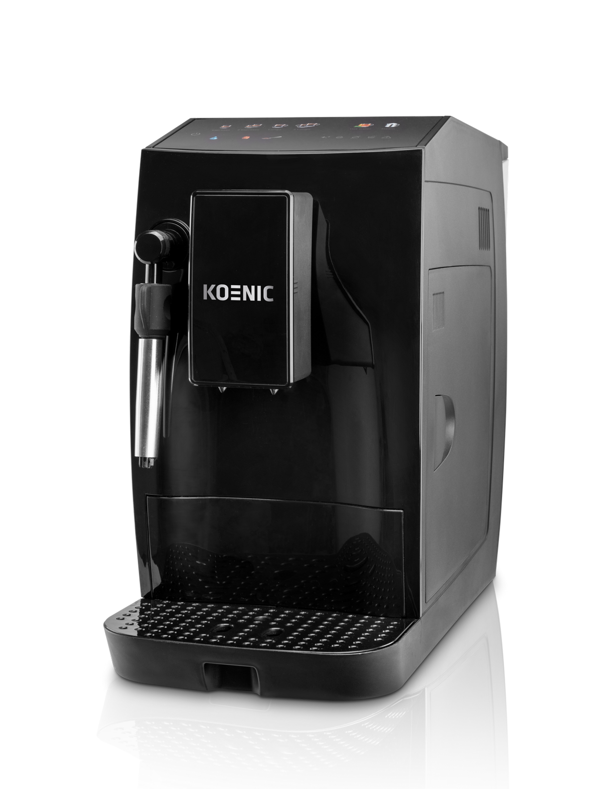 Cafetera Koenic negra. Cuenta con un depósito de agua, panel de control y vaporizador. Superficie reflectante. Fondo negro.