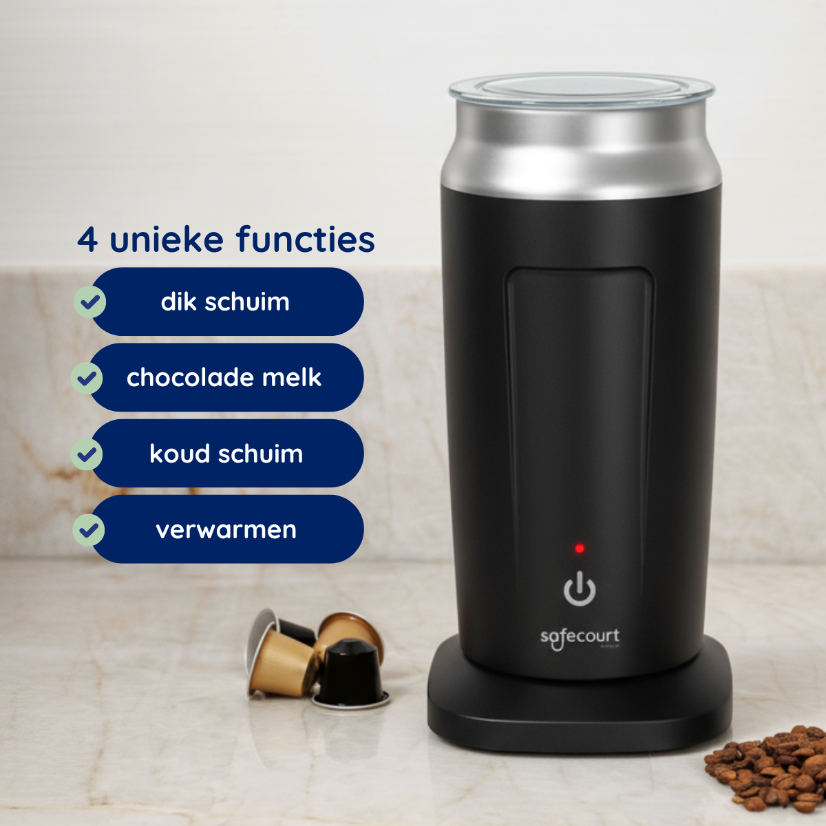 Een zwarte melkopschuimer met zilveren boven- en onderkant. Koffiecapsules en bonen in de buurt. Tekst: dik schuim, chocolademelk, koud schuim, verwarmen.