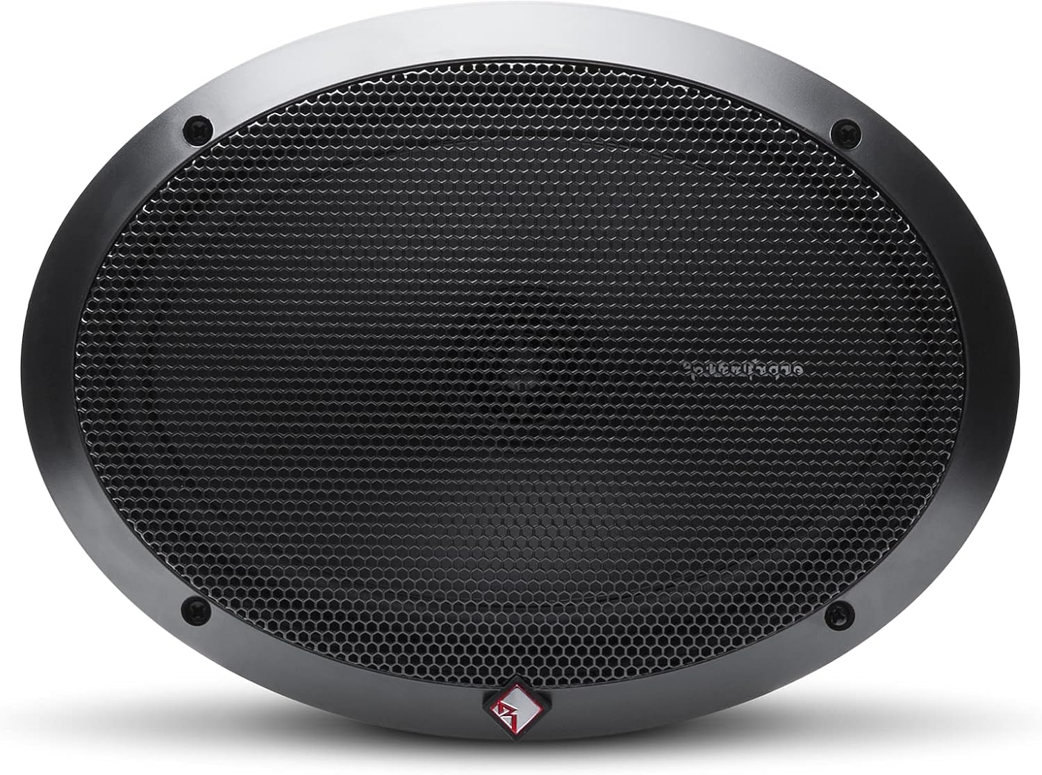 Ovaler Lautsprecher mit schwarzem Gitter, silbernem Rahmen und Rockford Fosgate Logo. Grauer Hintergrund.