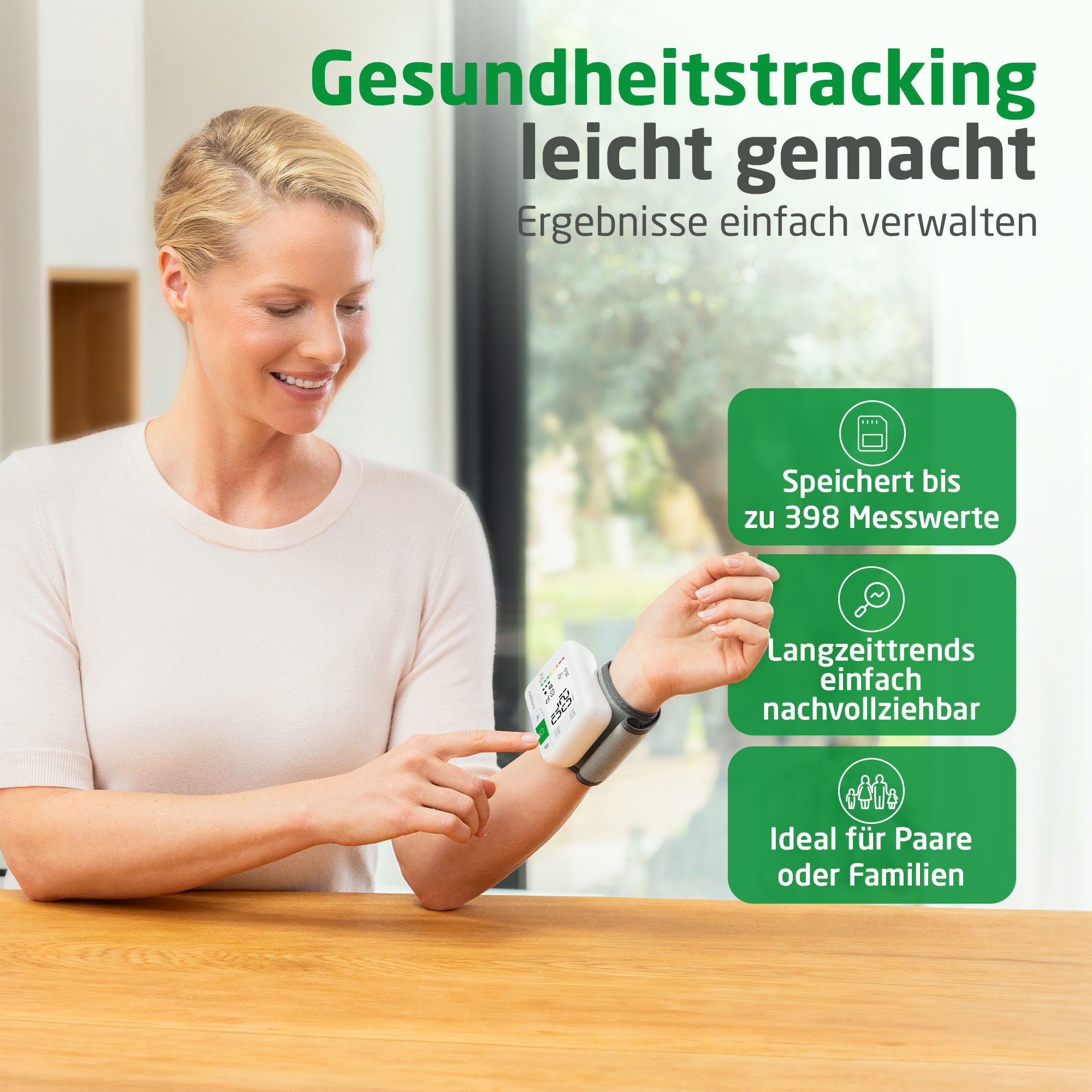 Frau mit Blutdruckmessgerät lächelt. Text: Gesundheits-Tracking leicht gemacht, Funktionen für Familien.