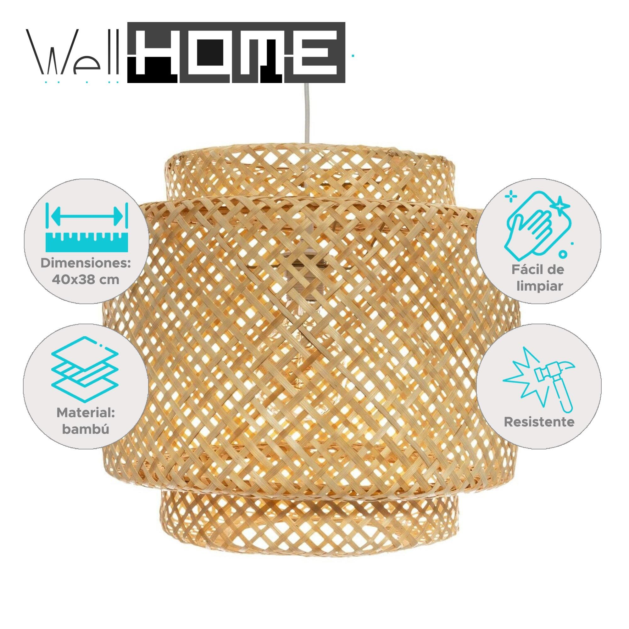 Una lámpara de bambú tejido cuelga con dimensiones e iconos para fácil limpieza, material y resistencia.
