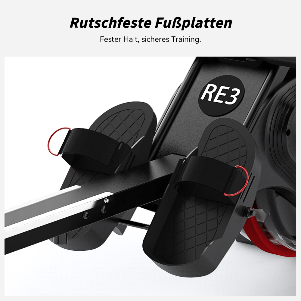 Nahaufnahme der Fußstützen eines Rudergeräts. Schwarze Fußplatten mit Riemen und roten Schlaufen. Die Maschine ist schwarz und hat ein RE3-Etikett.
