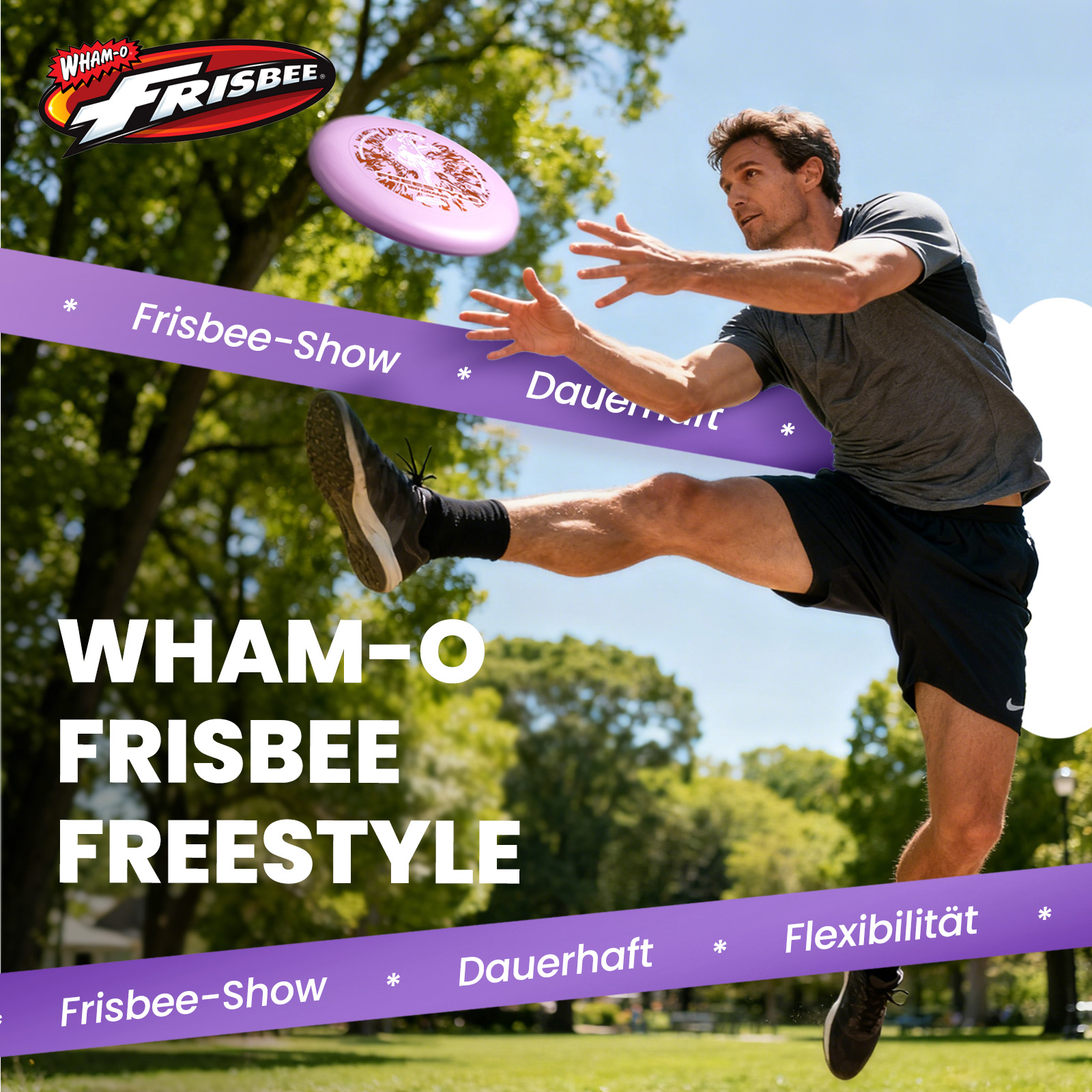 Ein Mann in Sportkleidung tritt in die Luft und fängt eine rosa Frisbee. Der Hintergrund zeigt Bäume und blauen Himmel.