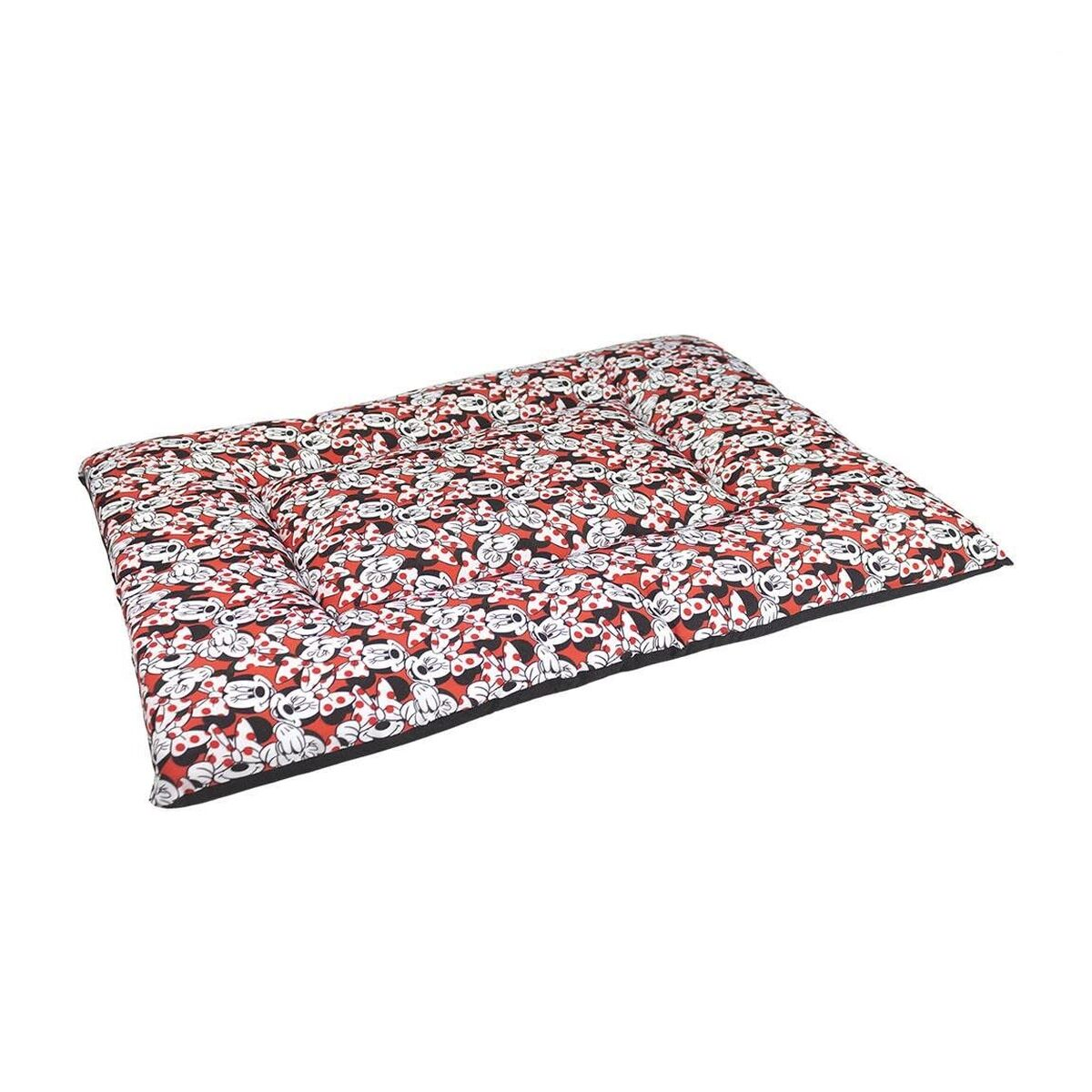 Un letto per cani rettangolare con un motivo di Minnie Mouse. Il motivo include colori rosso, bianco e nero.