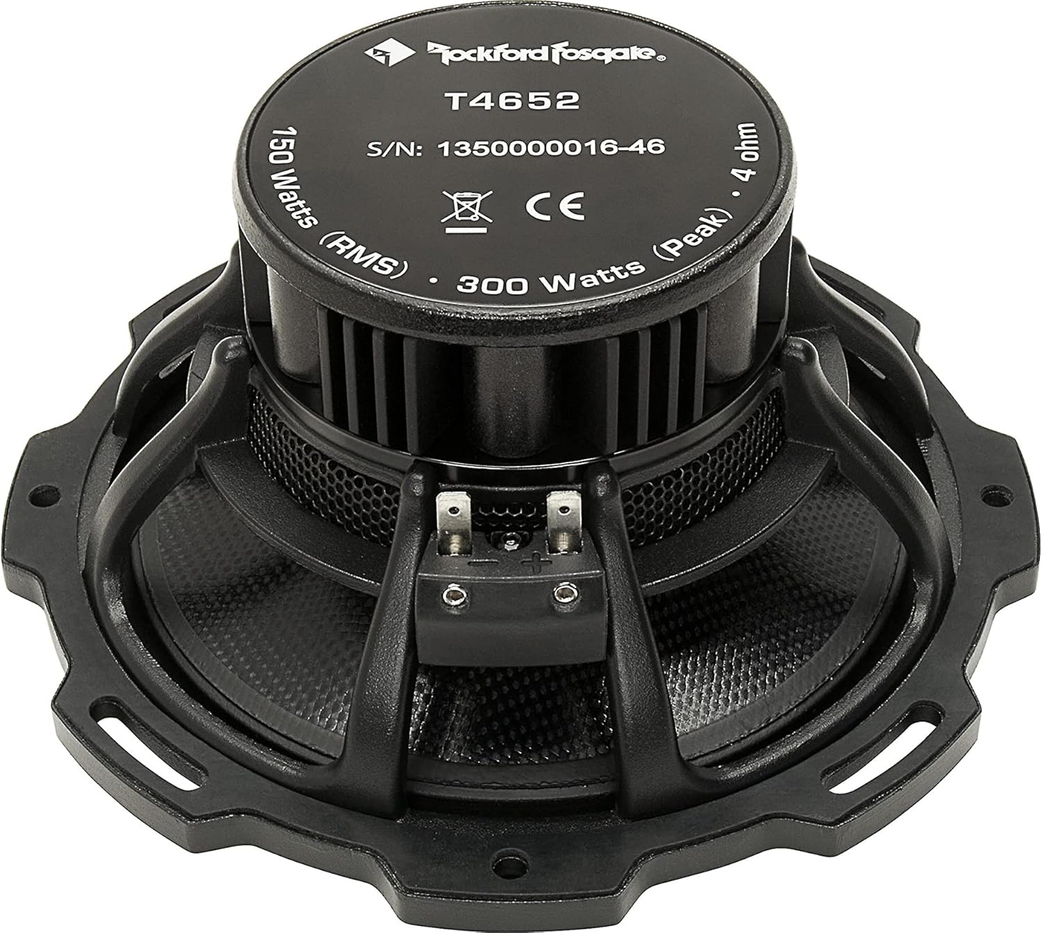 Schwarzer Rockford Fosgate T4652 Lautsprecher. Er hat einen zentralen schwarzen Konus und eine schwarze Netzabdeckung. Verschiedene Etiketten sind sichtbar.