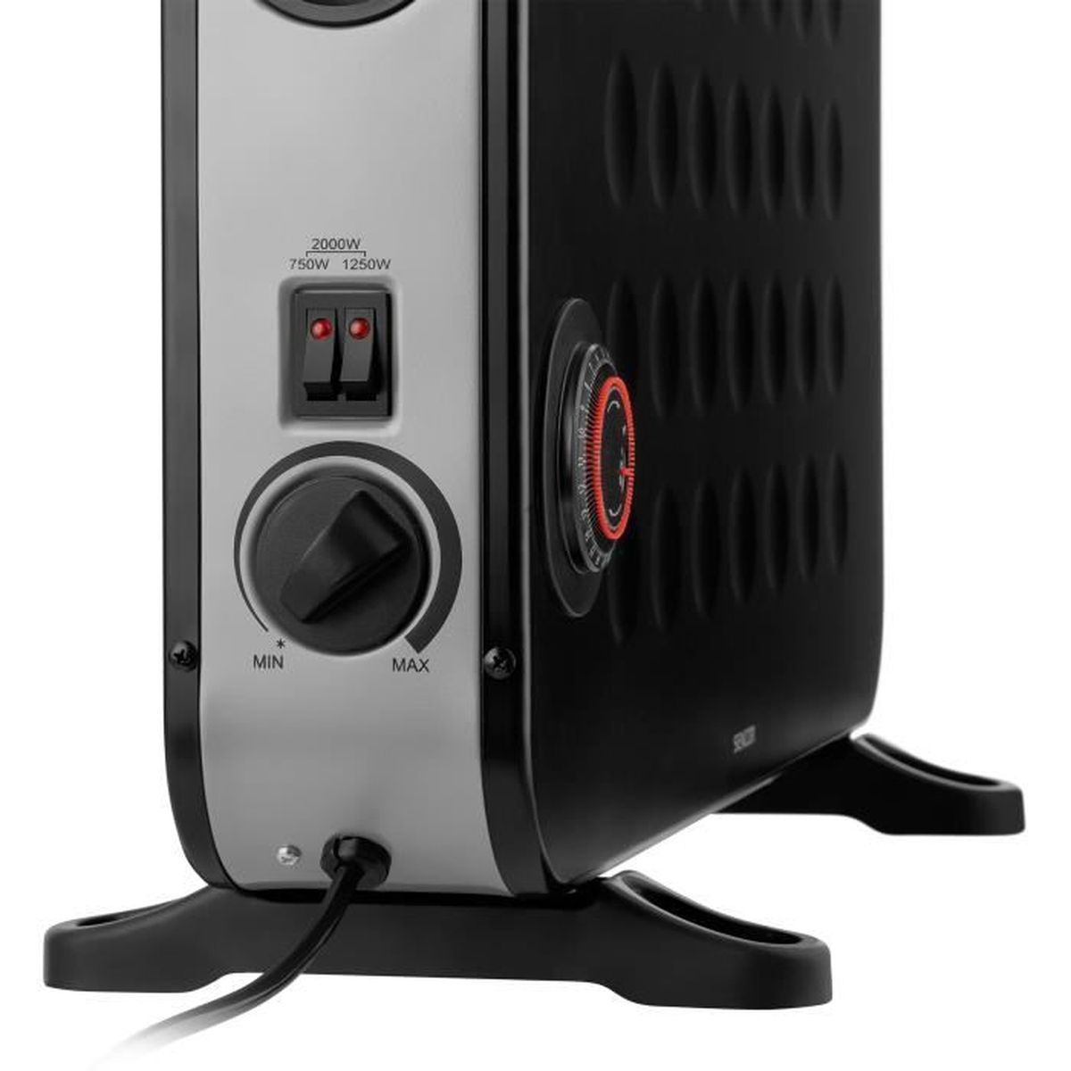 Un calefactor eléctrico negro y gris. Tiene interruptores de encendido, un dial de temperatura y un dial de temporizador. El calefactor se apoya en pies negros.