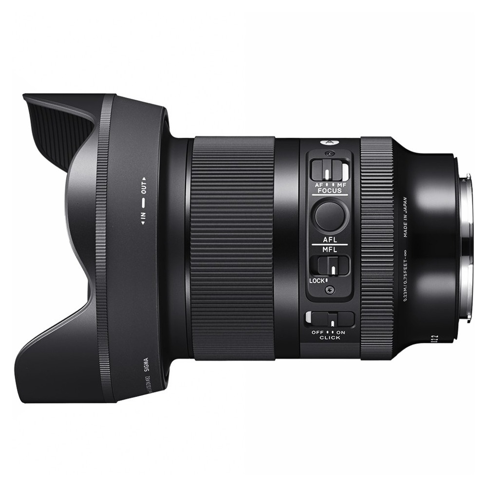 Czarny obiektyw do aparatu Sigma z różnymi przełącznikami i etykietami, takimi jak 'AF', 'MF', 'Made in Japan'.