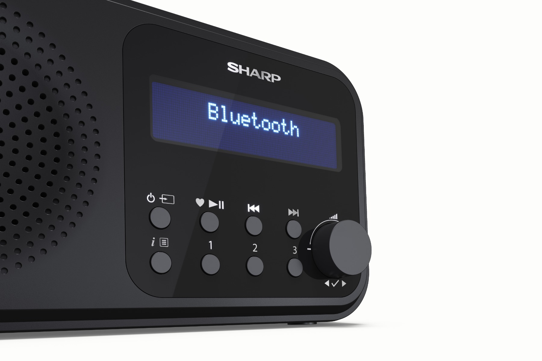 Czarny radio Sharp z napisem 'Bluetooth' na ekranie. Ma przyciski, pokrętło głośności i otwory głośnikowe. Białe tło.