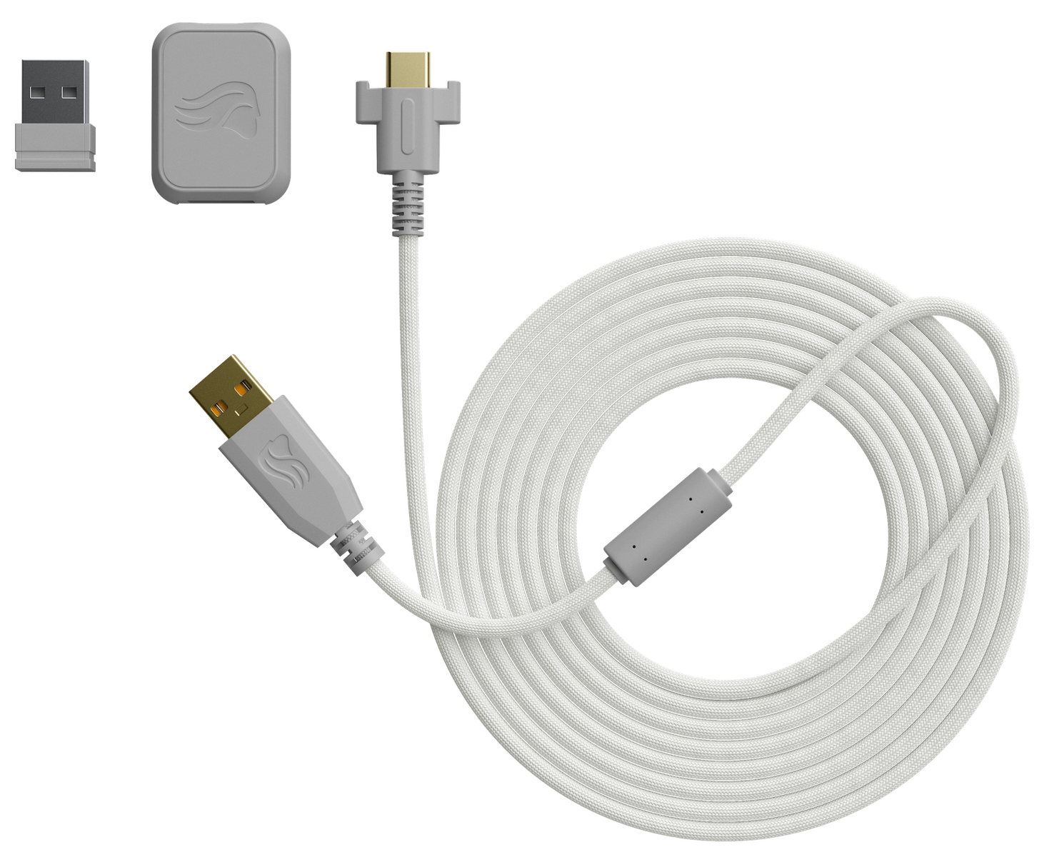 Un cavo USB bianco con connettore dorato, arrotolato. Include un ricevitore USB, un connettore e un piccolo oggetto quadrato grigio.