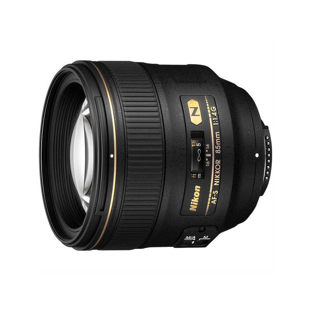 Un obiettivo nero Nikon 85mm 1:1.4G. Accenti dorati. Impostazioni di distanza e messa a fuoco. Marchiato AF-S NIKKOR.