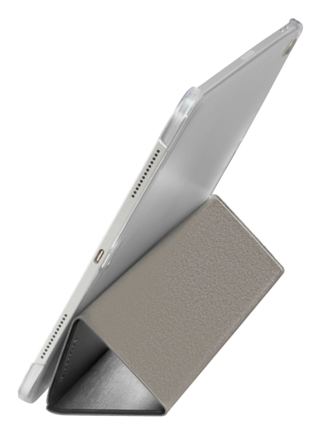 Ein Tablet in einer grauen Hülle ist aufgestellt. Die Hülle ist dreieckig und das Tablet ist silberfarben. Der Hintergrund ist weiß.