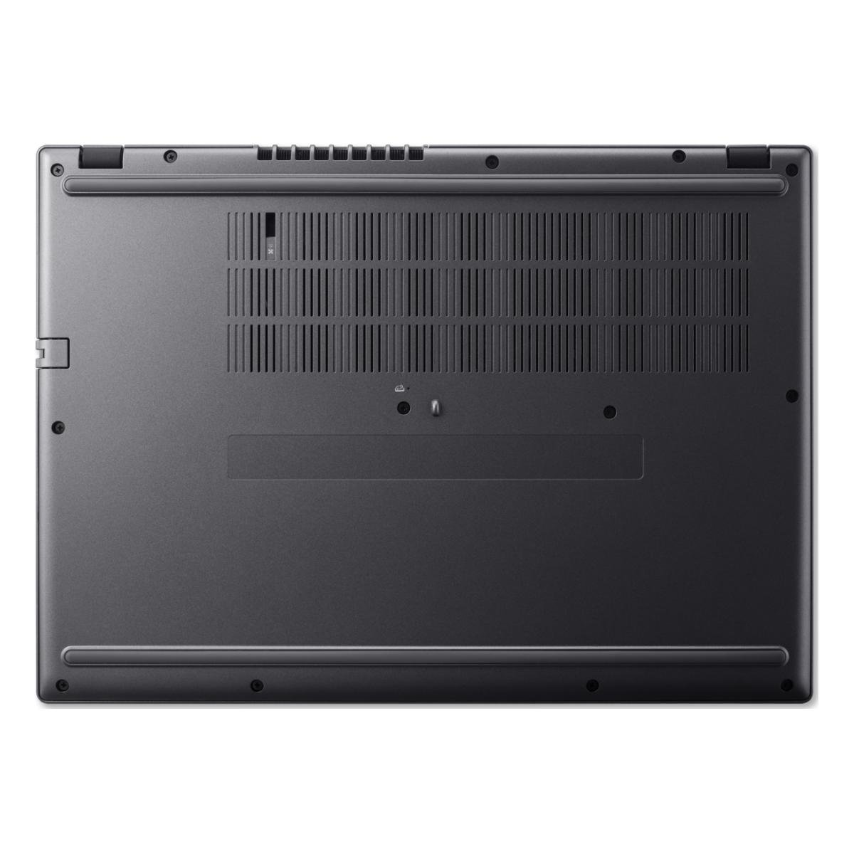 Die Unterseite eines grauen Laptops ist zu sehen. Es hat Lüftungsschlitze, Schrauben und einen rechteckigen Abschnitt. Die Oberfläche ist matt.