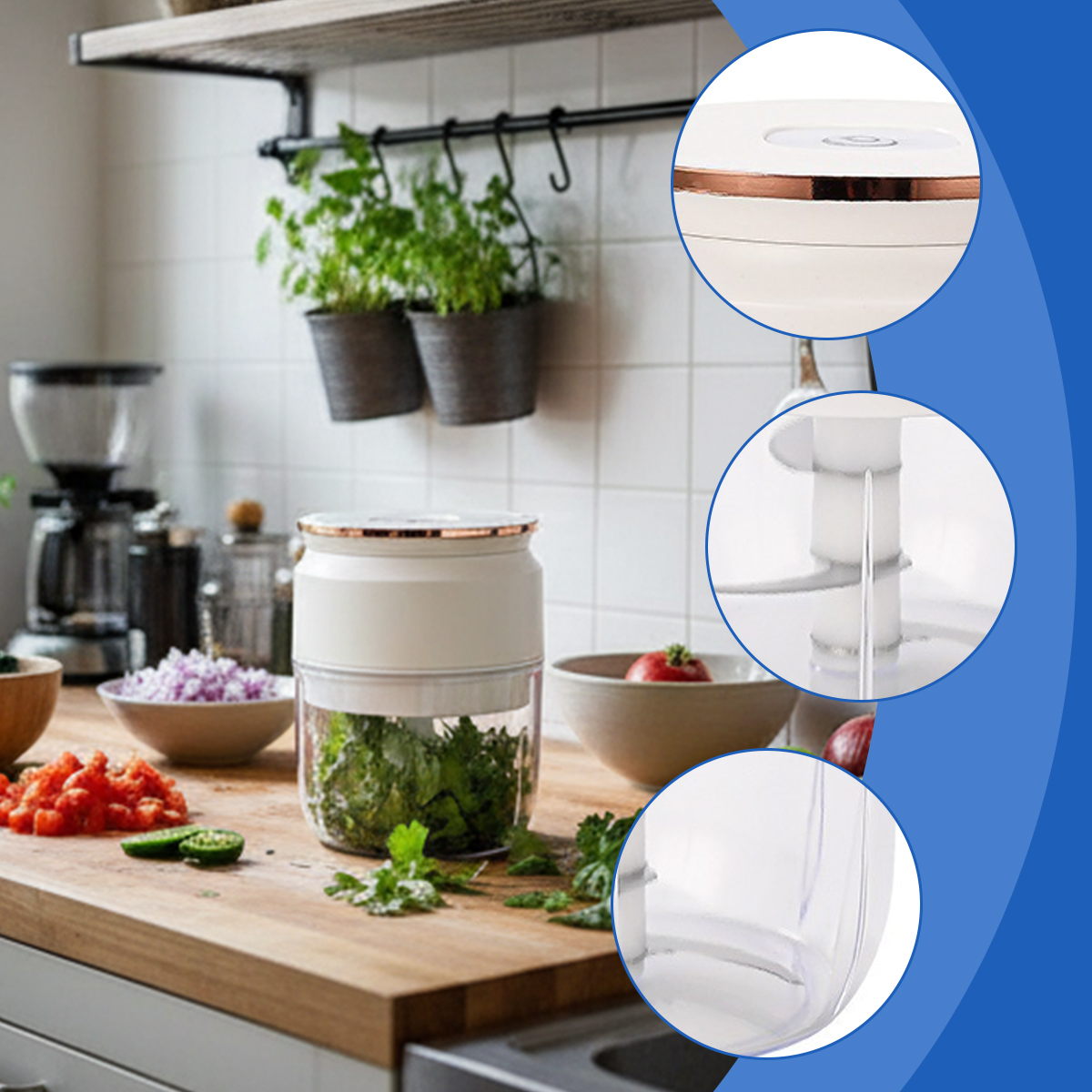 Eine Küchenszene mit einem Foodprozessor. Gehackte Tomaten, Zwiebeln und Kräuter liegen auf einer Holztheke. Details des Prozessors sind gezeigt.