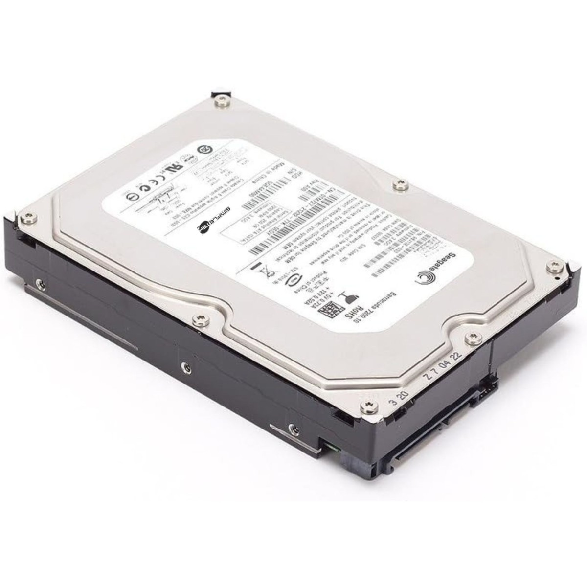 Un disco rigido Seagate Barracuda. Parte superiore argentata con etichette e base nera. Viti visibili. Dettagli come numeri di modello.