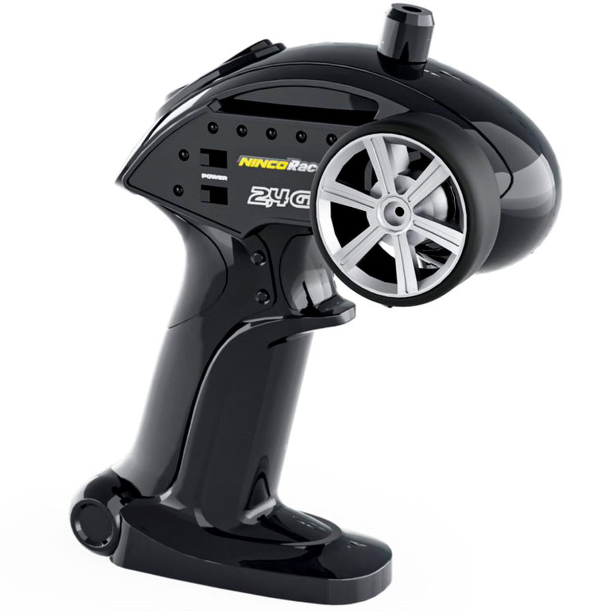 Un mando a distancia negro para coches RC. Tiene una rueda, botones y un agarre. La marca y los detalles del modelo son visibles.