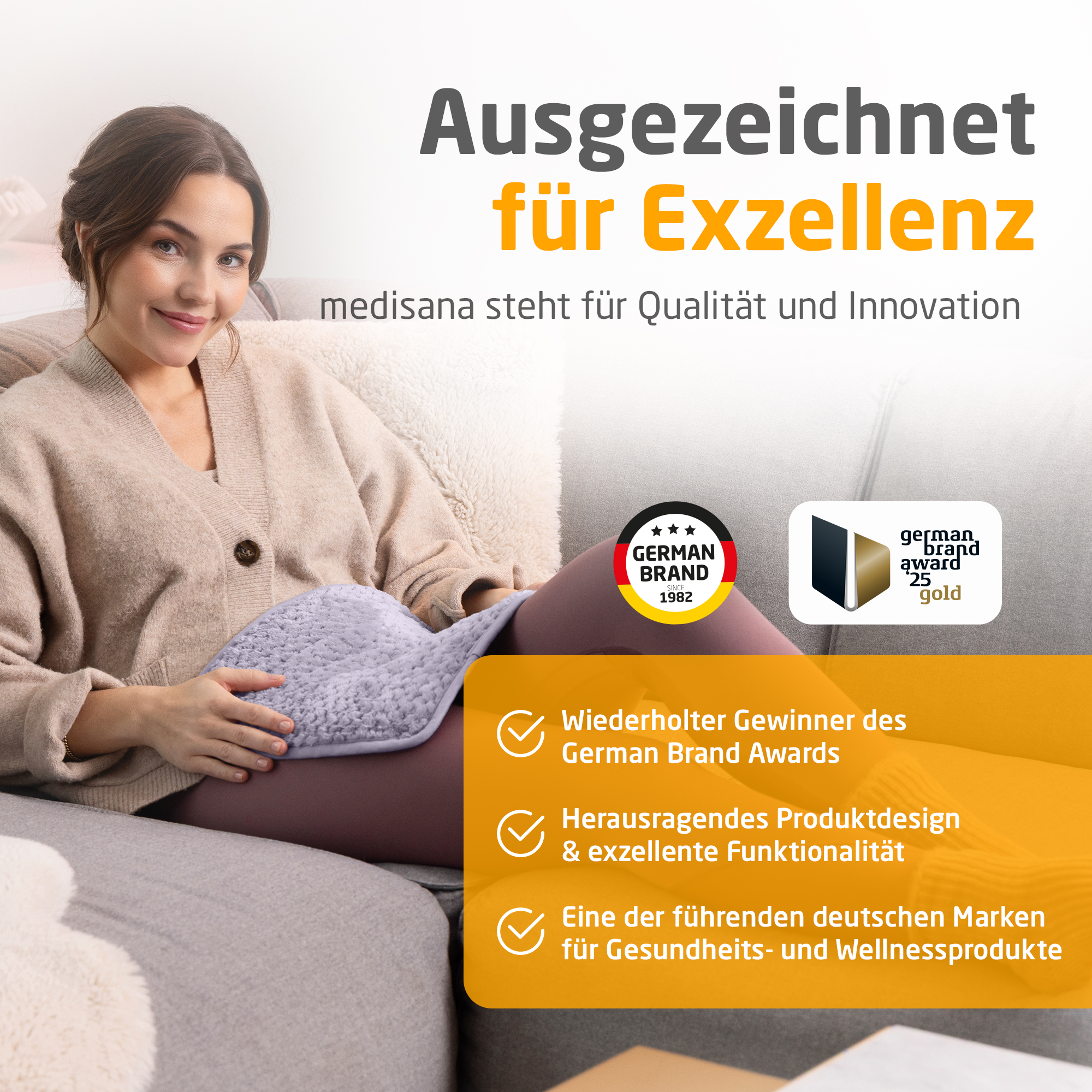 Eine Frau lächelt, während sie ein Heizkissen hält. Text auf dem Bild enthält Markenauszeichnungen und Produktdetails.