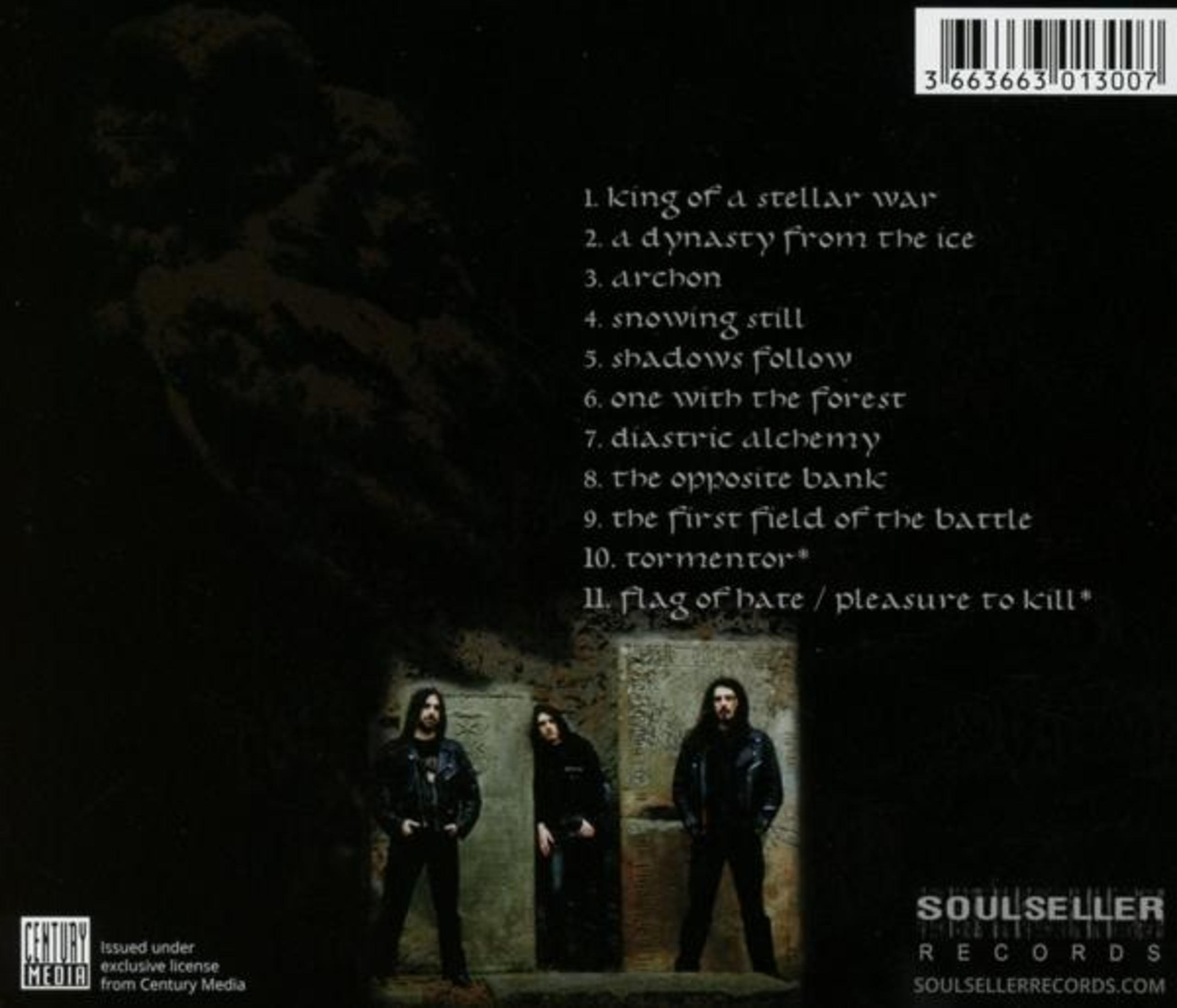 Copertina dell'album con membri della band, titoli delle canzoni e informazioni sull'etichetta. Tema scuro con codice a barre.