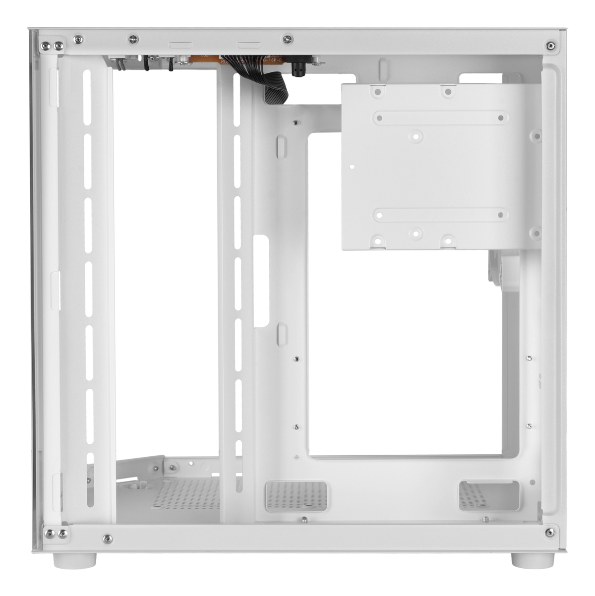 Un telaio bianco per case di computer. Ha scomparti aperti. Cavi e piastre di montaggio sono visibili all'interno della struttura.