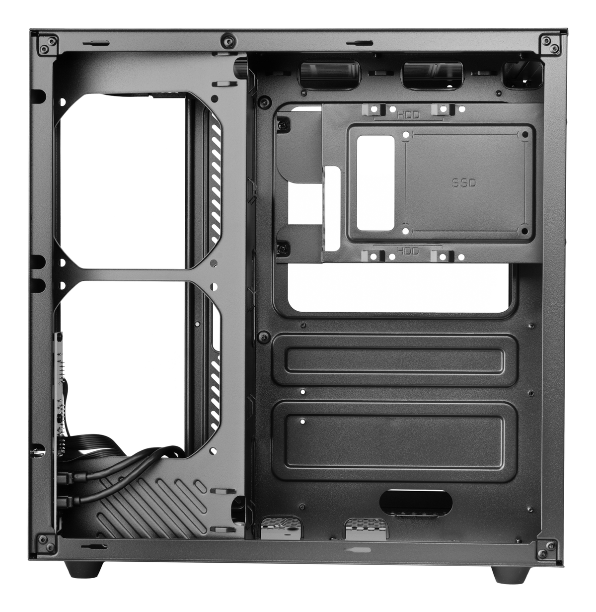 Interno di un case per computer vuoto, che mostra il telaio, gli alloggiamenti per le unità e la gestione dei cavi. Costruzione in metallo nero, varie aperture.