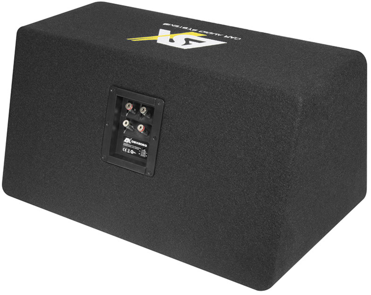 Eine schwarze Subwoofer-Box mit gelbem Logo. Sie hat Anschlüsse auf der Rückseite. Die Box ist rechteckig und hat eine strukturierte Oberfläche.