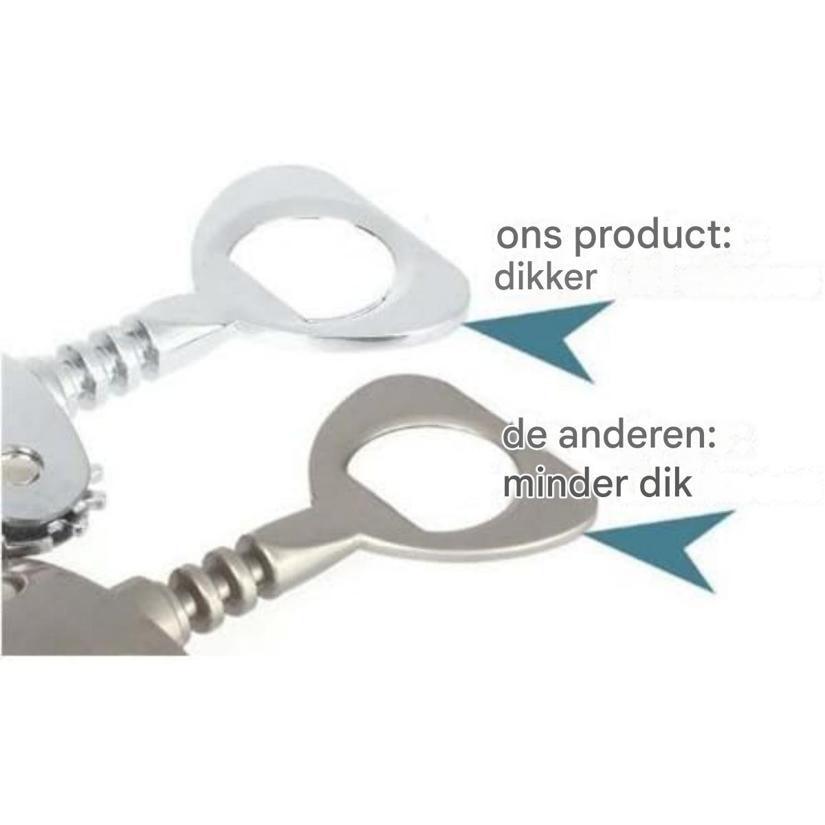 Zwei Korkenzieher, einer silbern, einer grau, mit niederländischem Text. Der silberne heißt 'dikker', der graue 'minder dik'.