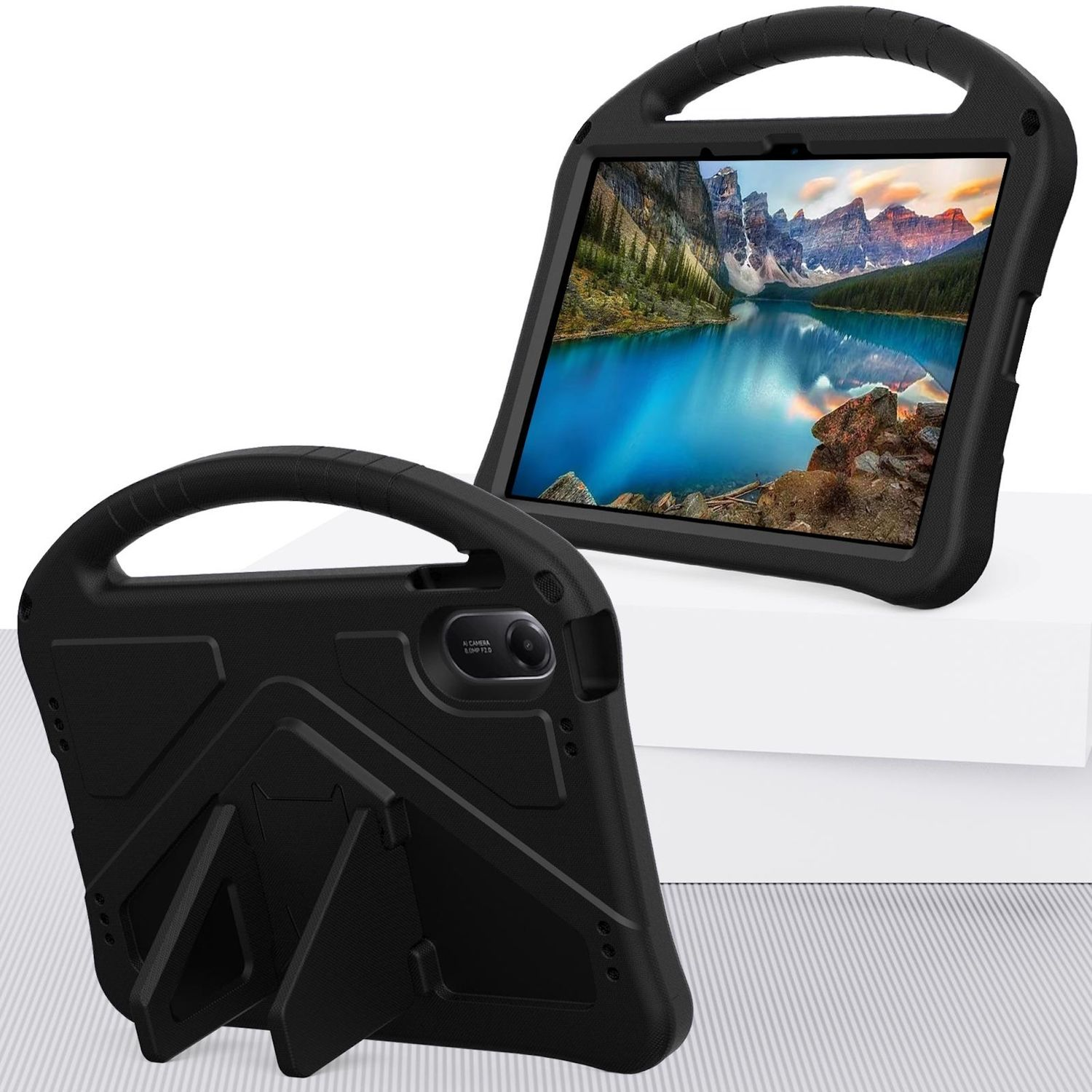 Zwei schwarze Tablet-Hüllen. Eine zeigt ein See- und Berg-Bild. Die andere zeigt einen Ständer und Kameradetails.