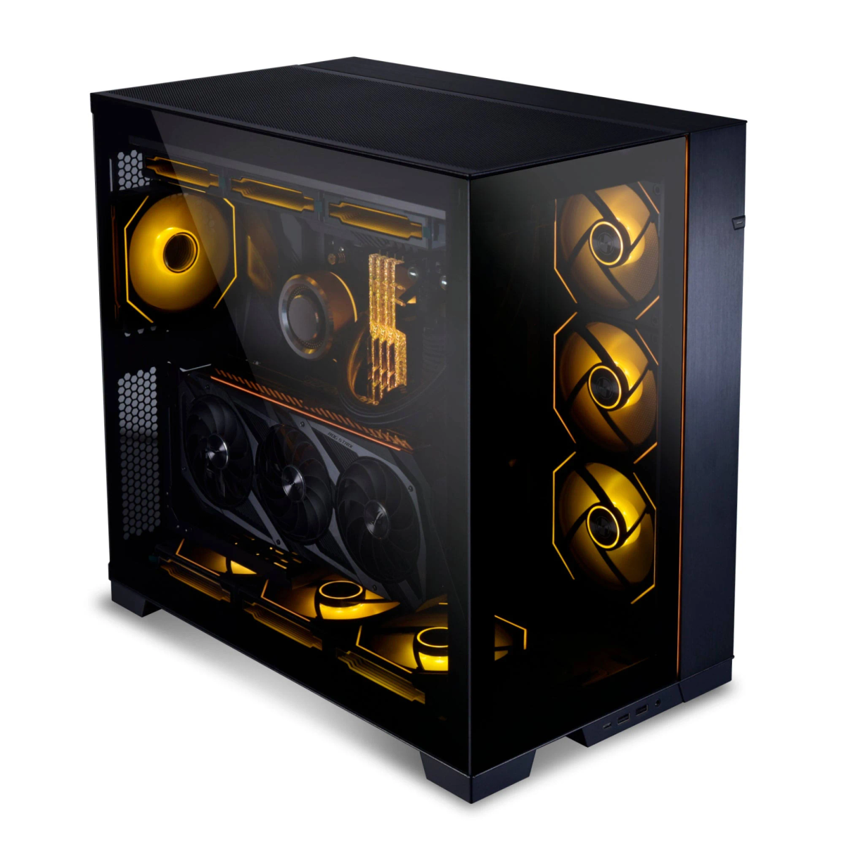 Boîtier PC noir avec ventilateurs et composants orange éclairés. Le panneau latéral en verre révèle le matériel interne.