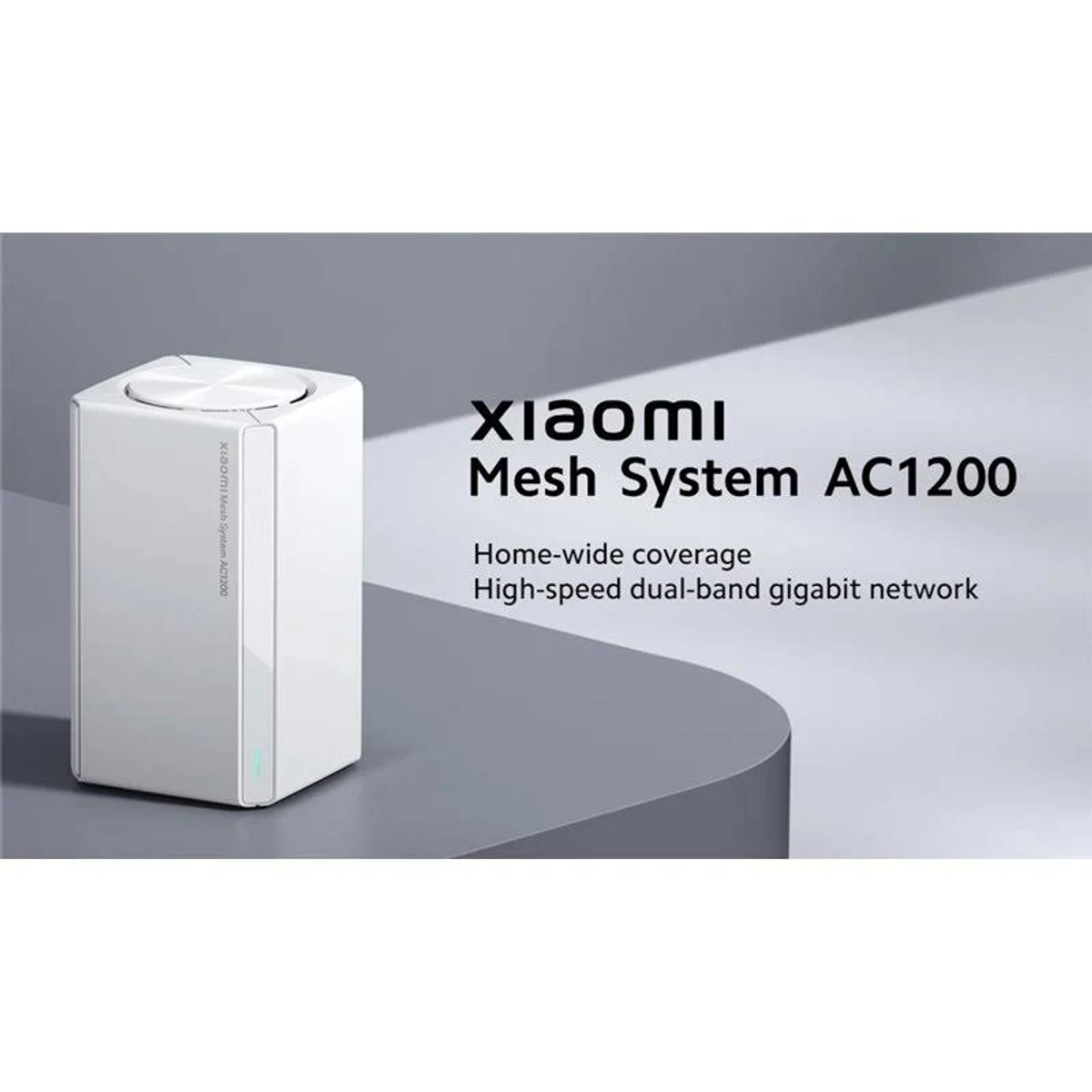 Un router bianco Xiaomi Mesh System AC1200 è mostrato su sfondo grigio, con il nome del prodotto e le sue caratteristiche.