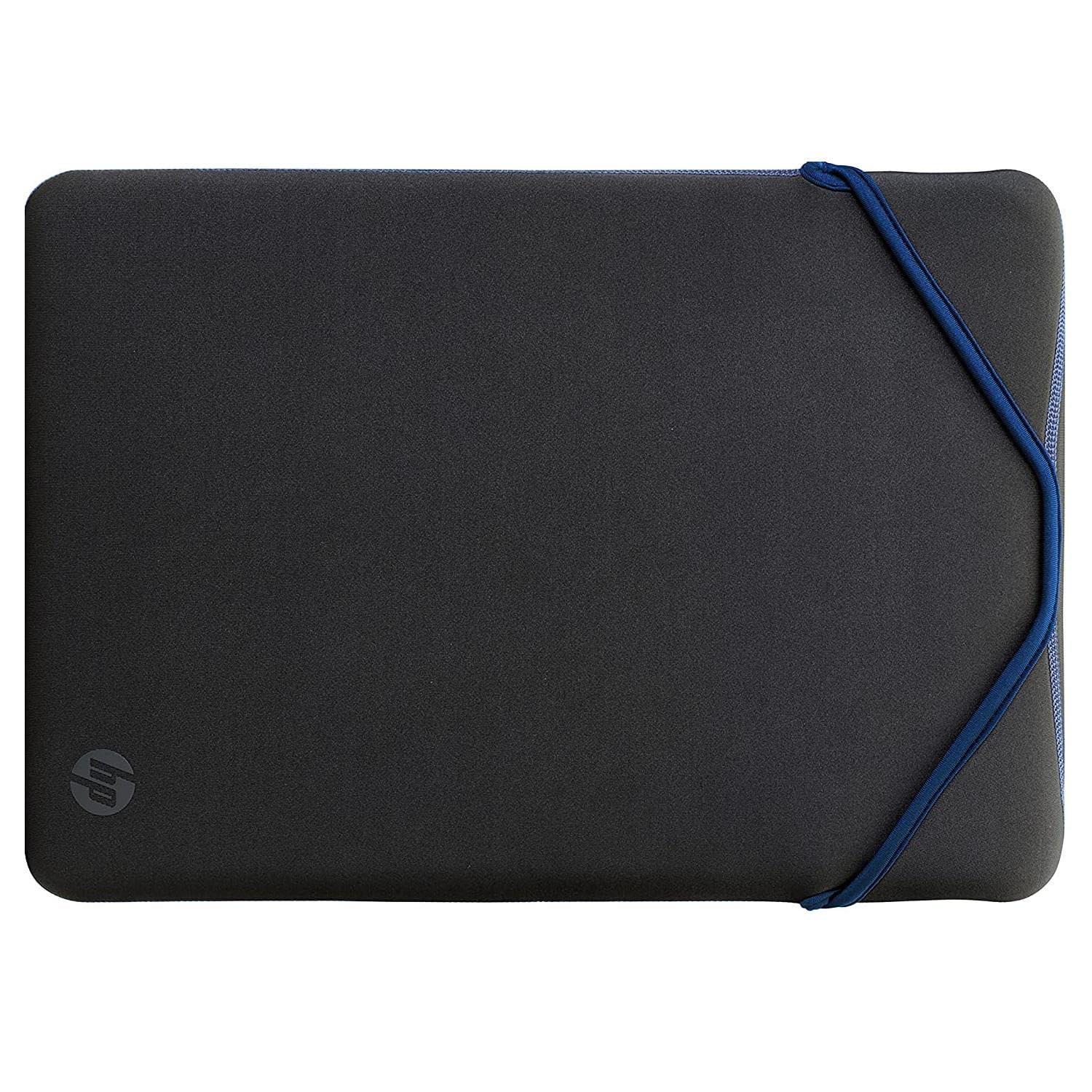 Funda negra para portátil con ribete y correa azules. Logotipo de HP en la esquina inferior izquierda. Aislado sobre fondo blanco.