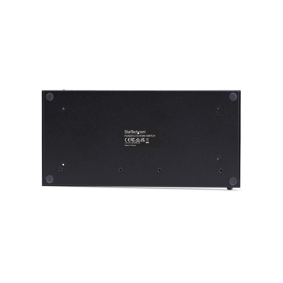 Switch KVM StarTech nero, modello P2ADD121D, con piedini in gomma ed etichette normative. Fabbricato a Taiwan.
