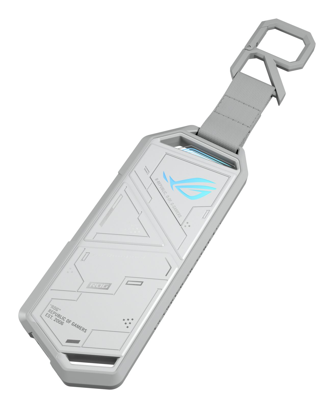 Biały brelok ROG z szarym paskiem i metalowym klipsem. Brelok ma logo i tekst. Tło jest białe.