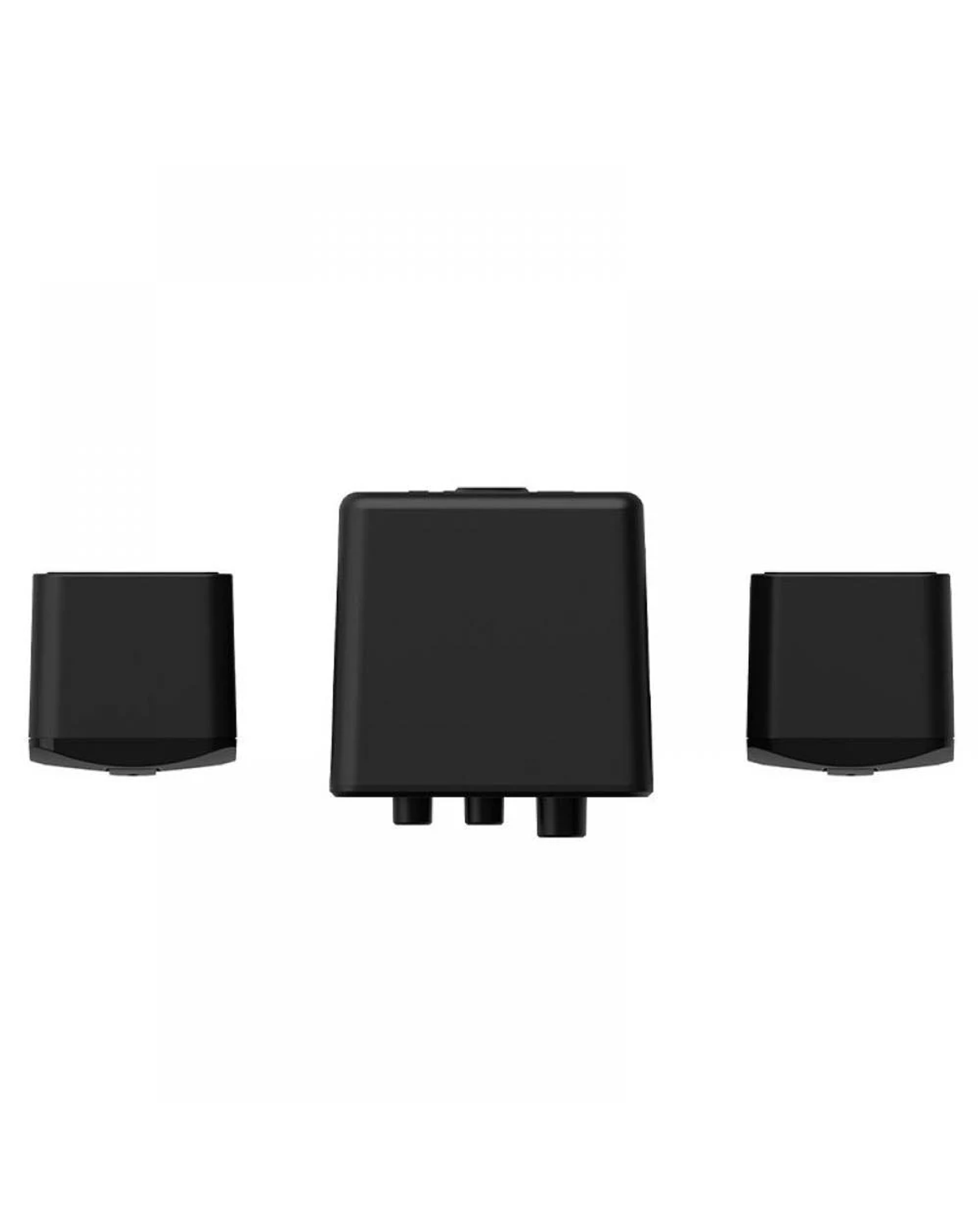 Tres dispositivos rectangulares negros están dispuestos. El central es más grande, con tres puertos. Los otros son más pequeños y a cada lado.