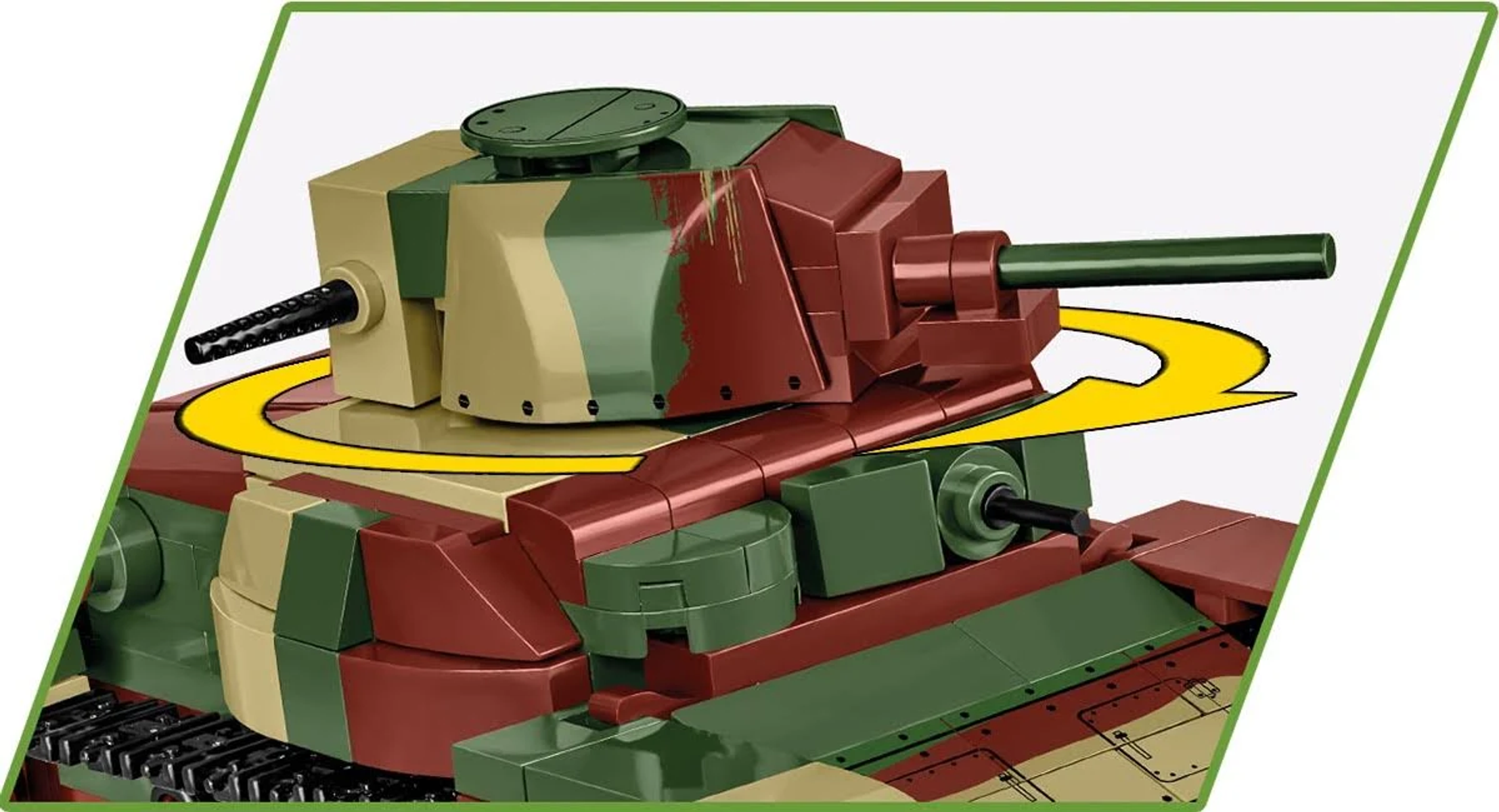 Ein Spielzeugpanzer mit grünem, braunem und beigefarbenem Tarnmuster. Er hat einen rotierenden Turm und einen gelben Pfeil, der die Bewegung anzeigt.