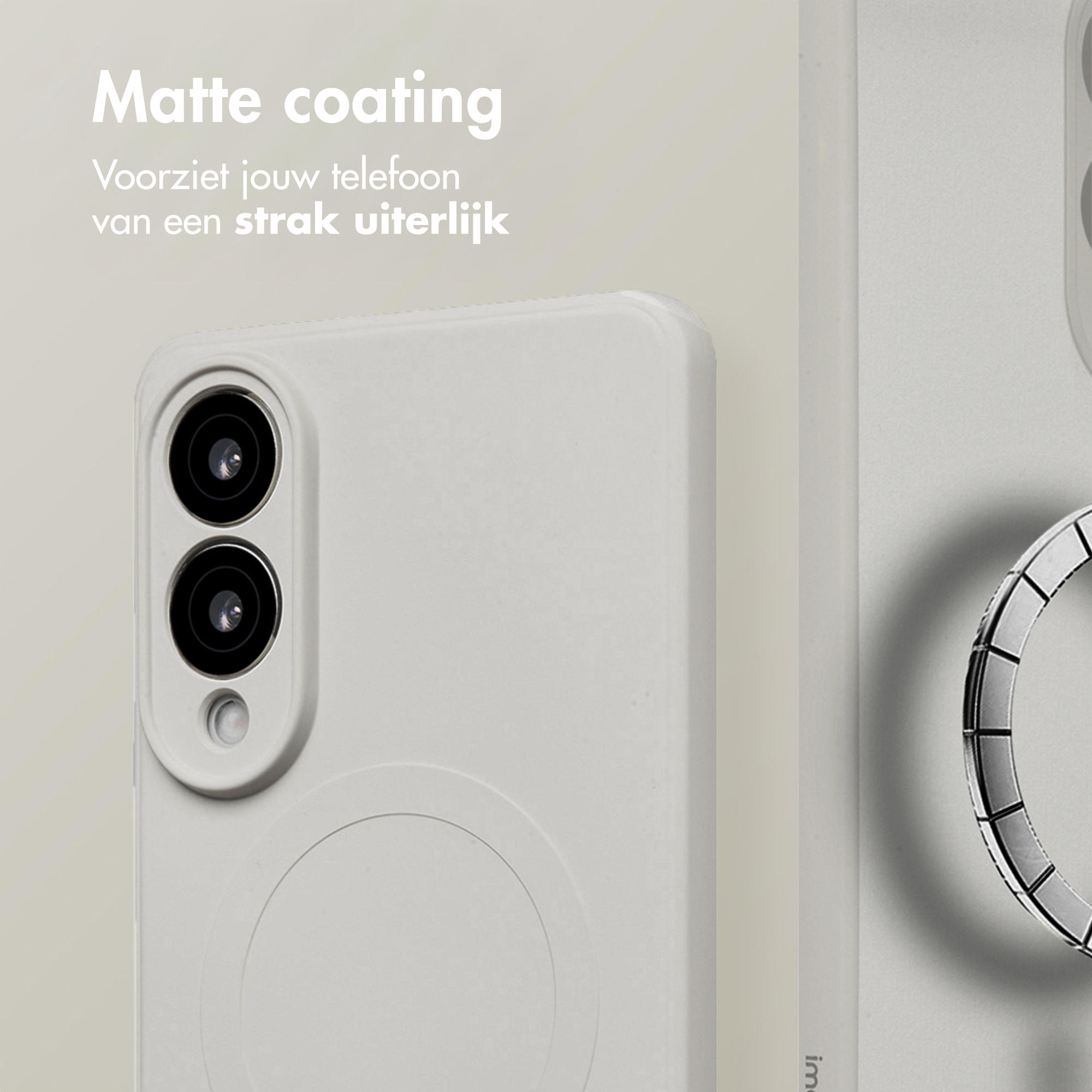 Close-up van een telefoonhoesje met twee cameralenzen. De tekst bovenaan luidt 'Matte coating'.