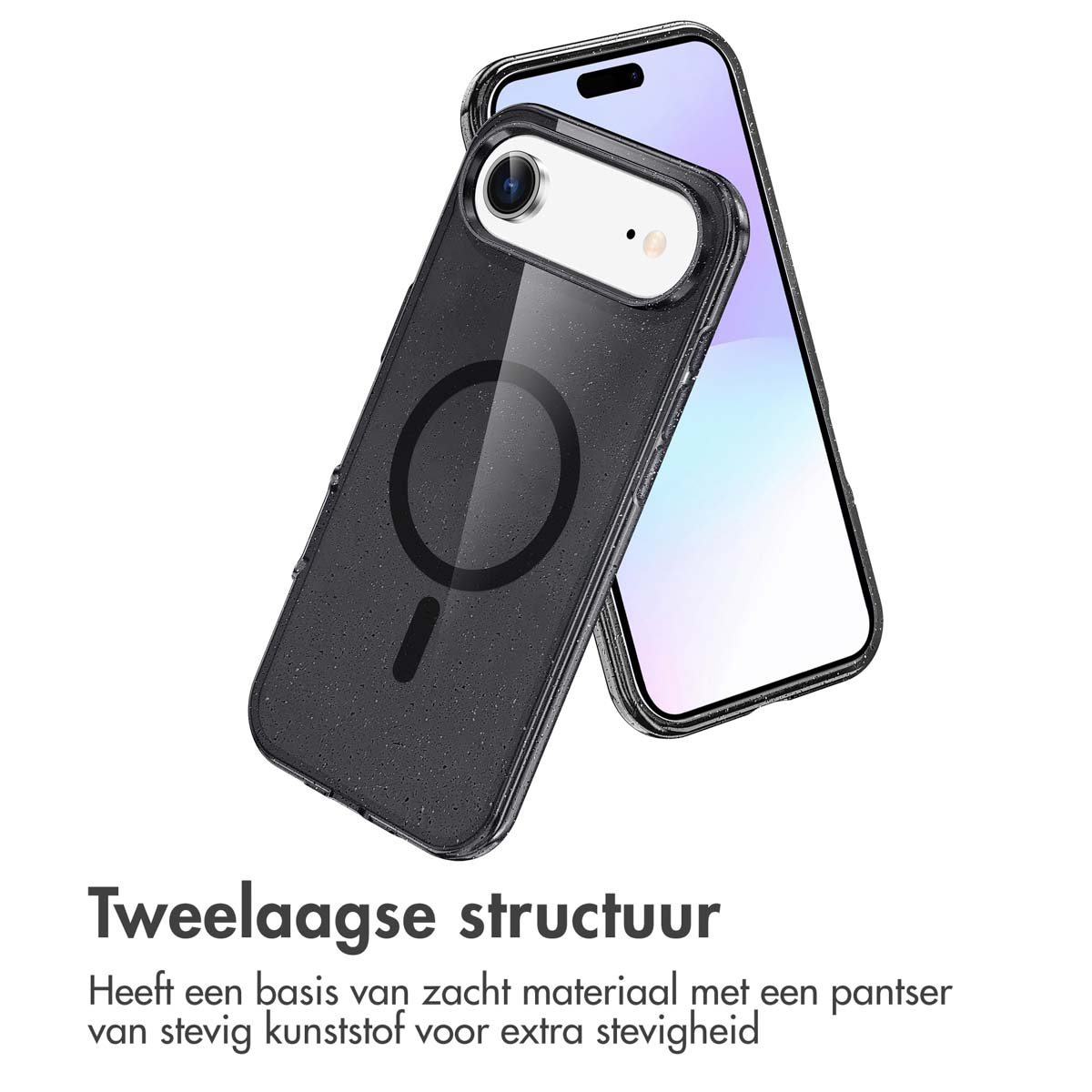 Een telefoon in een hoesje. De telefoon is zwart en heeft een camerabult. Het hoesje is zwart en heeft een cirkelontwerp. Er staat tekst onder.