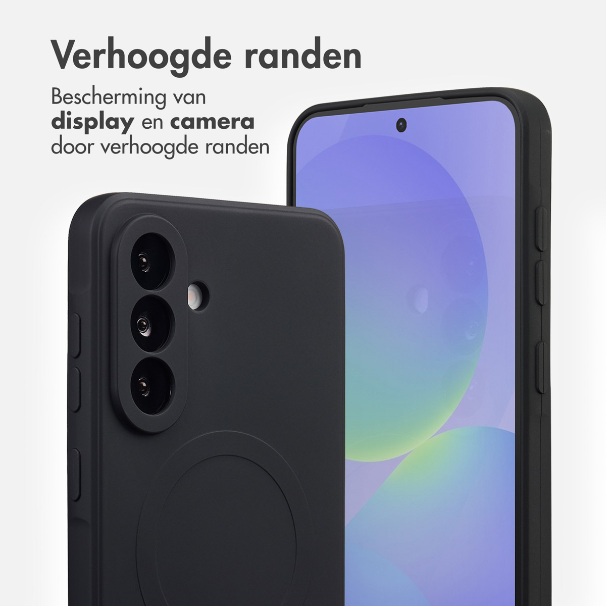 Twee zwarte telefoonhoesjes. Eén met cameralenzen, de andere toont het scherm. Tekst in het Nederlands. Witte achtergrond.