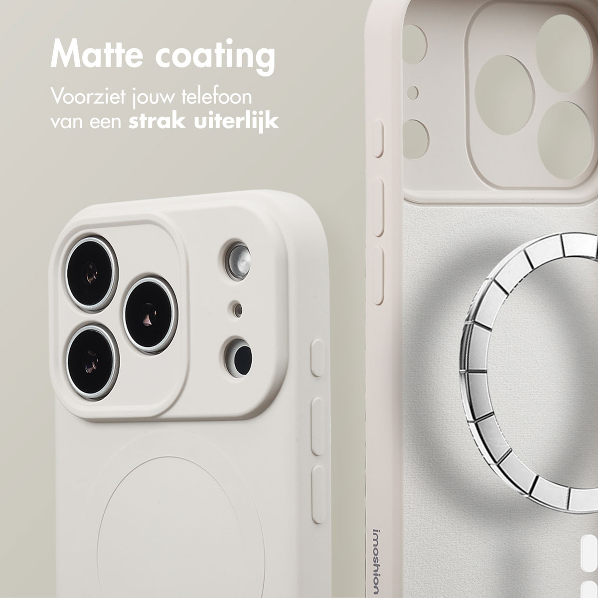 Gros plan sur une coque de téléphone blanche avec des découpes pour l'appareil photo. La coque a une finition mate. Le texte dit 'Matte coating'.