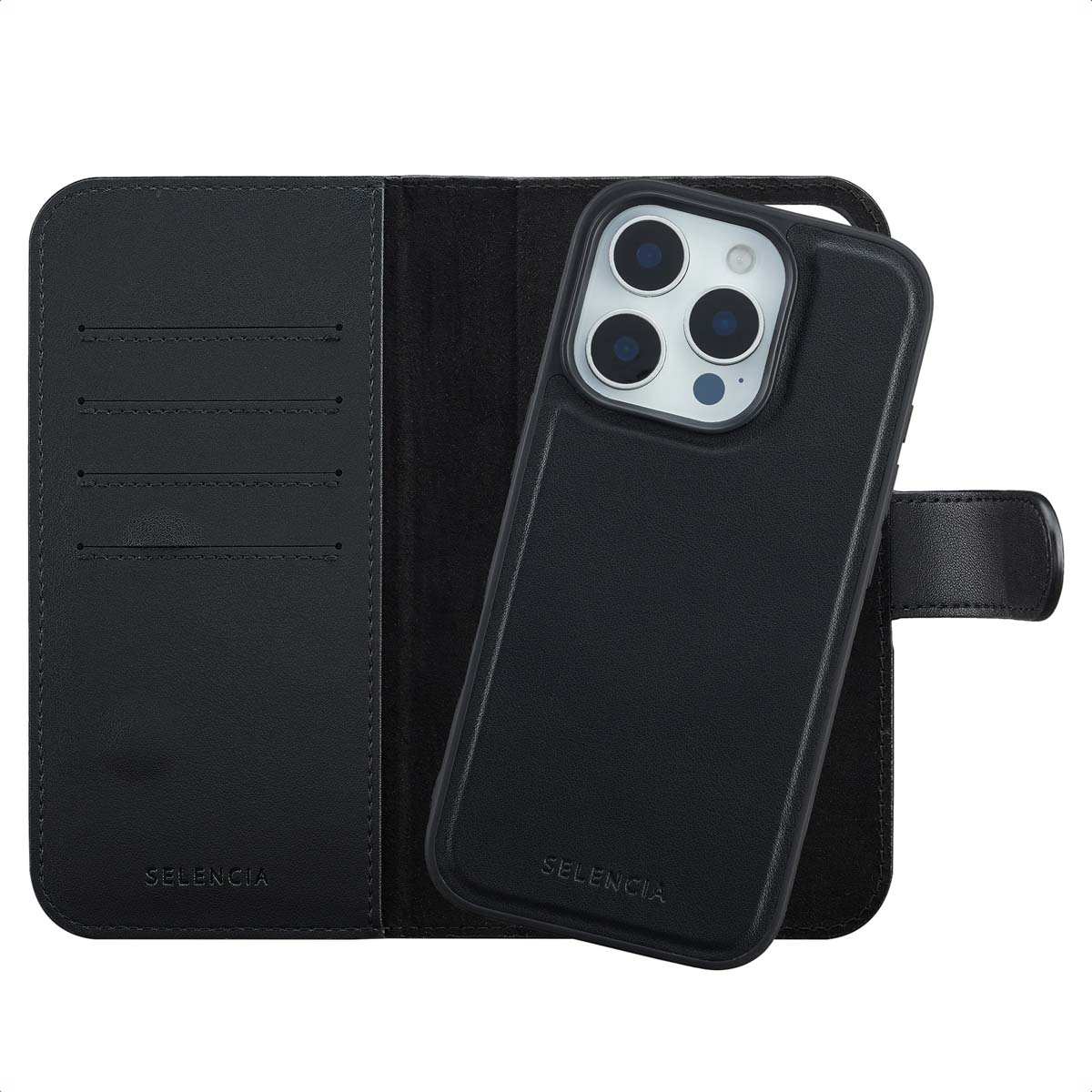 Un iPhone noir dans un étui en cuir noir. L'étui est ouvert, révélant le téléphone et les fentes pour cartes. La marque 'SELENCIA' est visible.