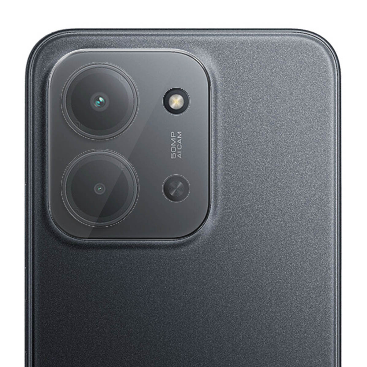 Primo piano del modulo fotocamera di uno smartphone, con più lenti e un flash. Il retro del telefono è grigio scuro, strutturato.