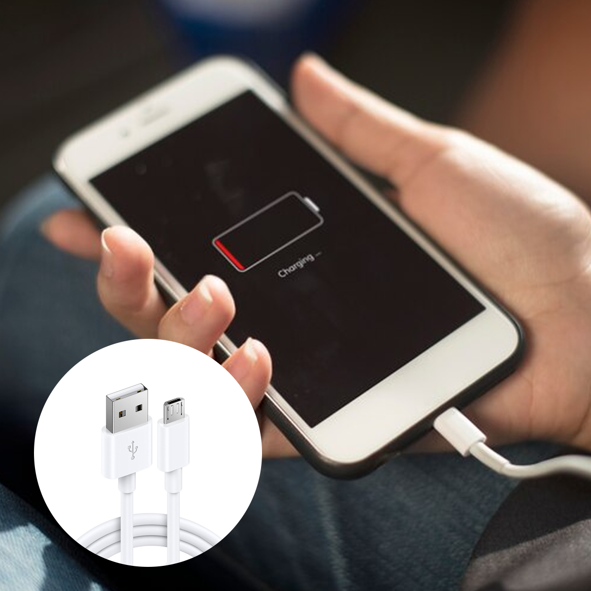 Hand hält ein ladendes Telefon. Der Bildschirm zeigt niedrigen Akkustand mit 'Charging...'. Weißes USB-Kabel angeschlossen. Zusätzliches Kabelbild.