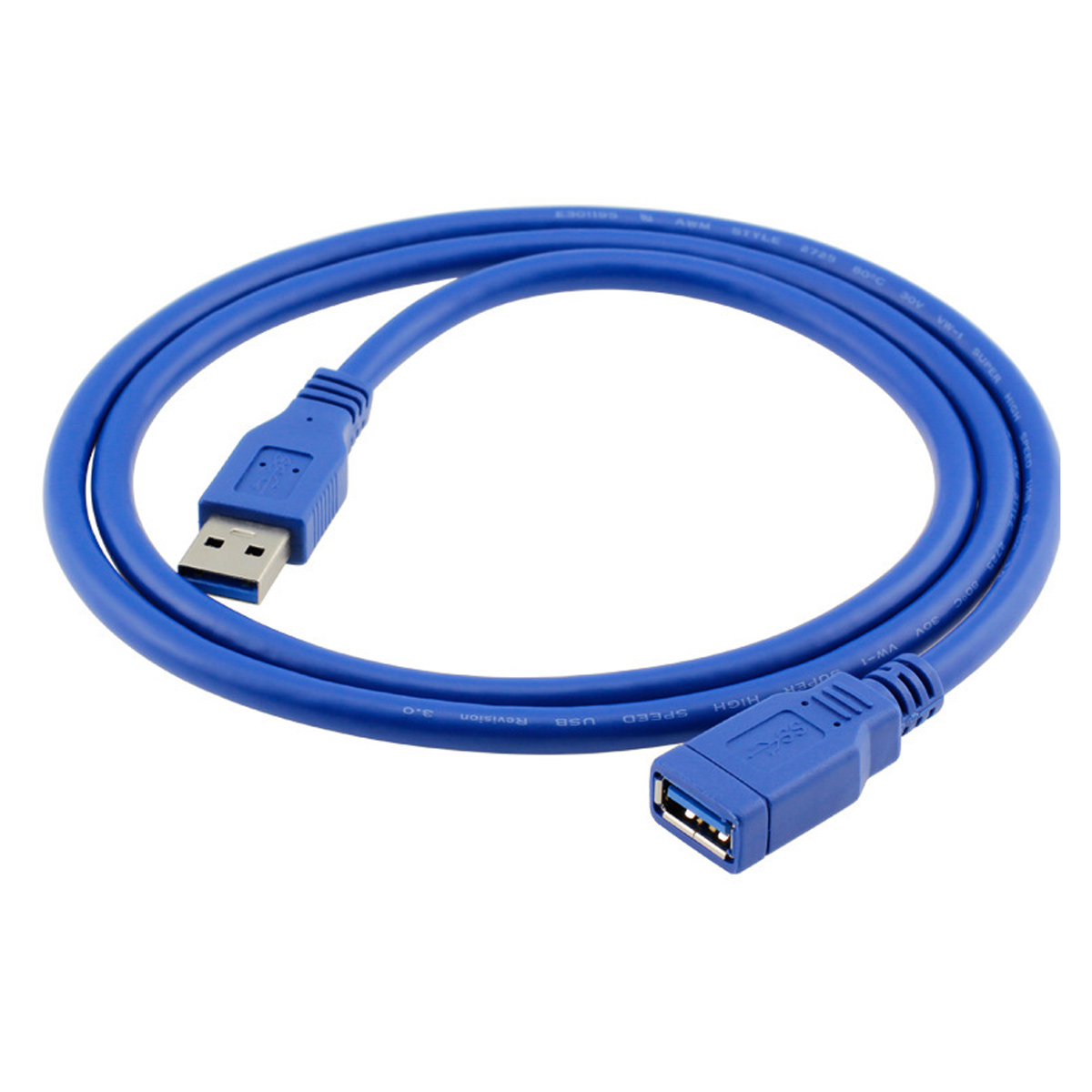 Ein blaues USB 3.0-Kabel auf weißem Hintergrund. Ein Ende ist ein Stecker, das andere eine Buchse. Das Kabel ist gerollt.
